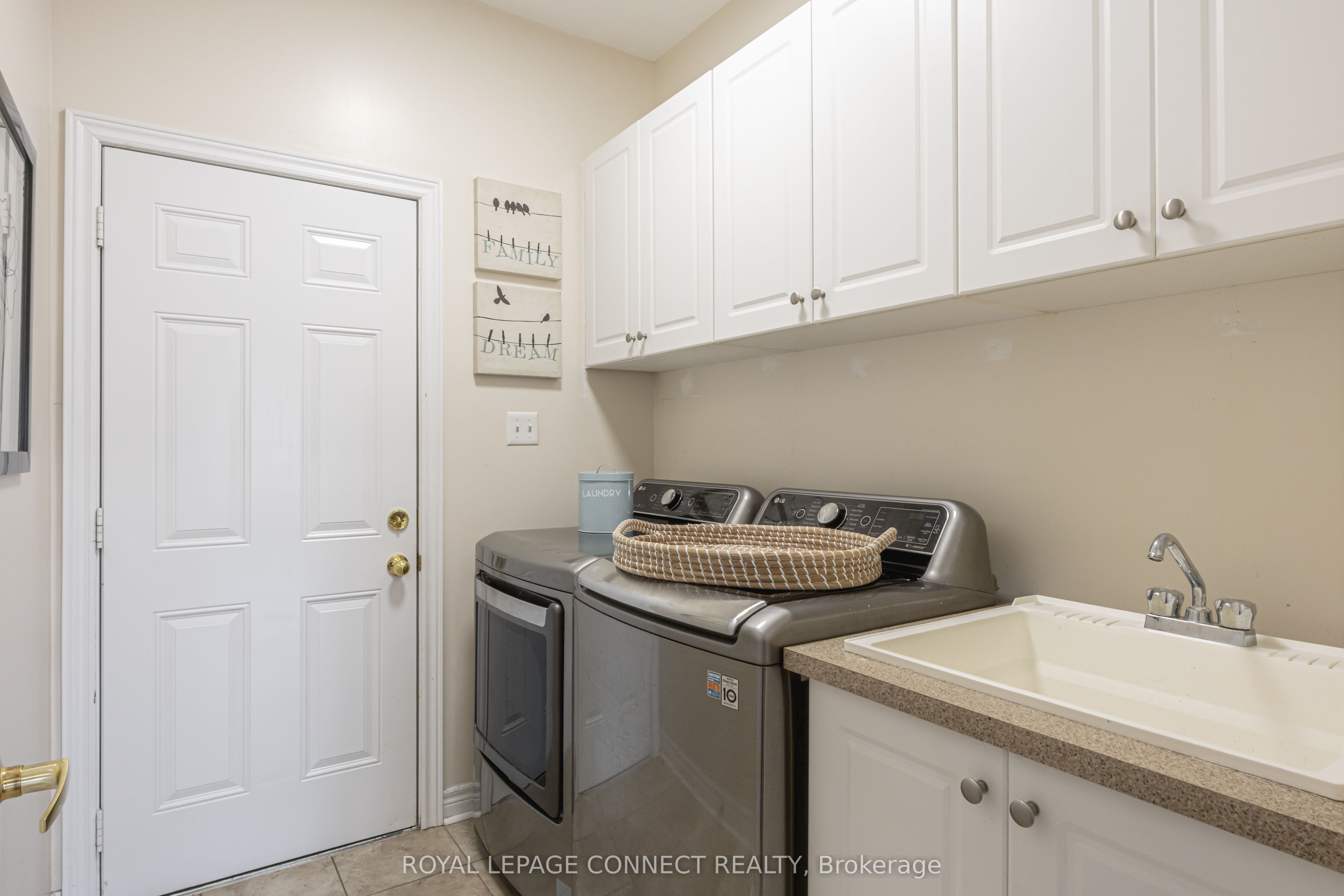 4 Branthaven Court Property Photo 28