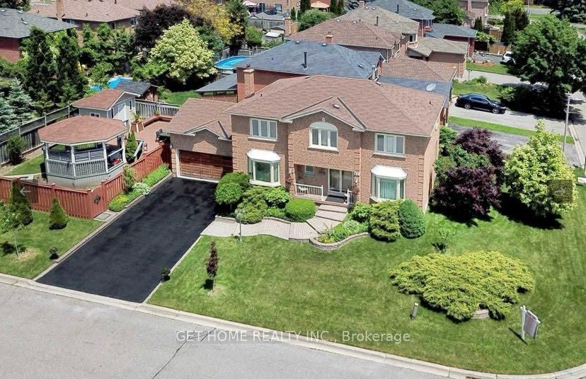 #main - 67 Eldridge Place Property Photo 4