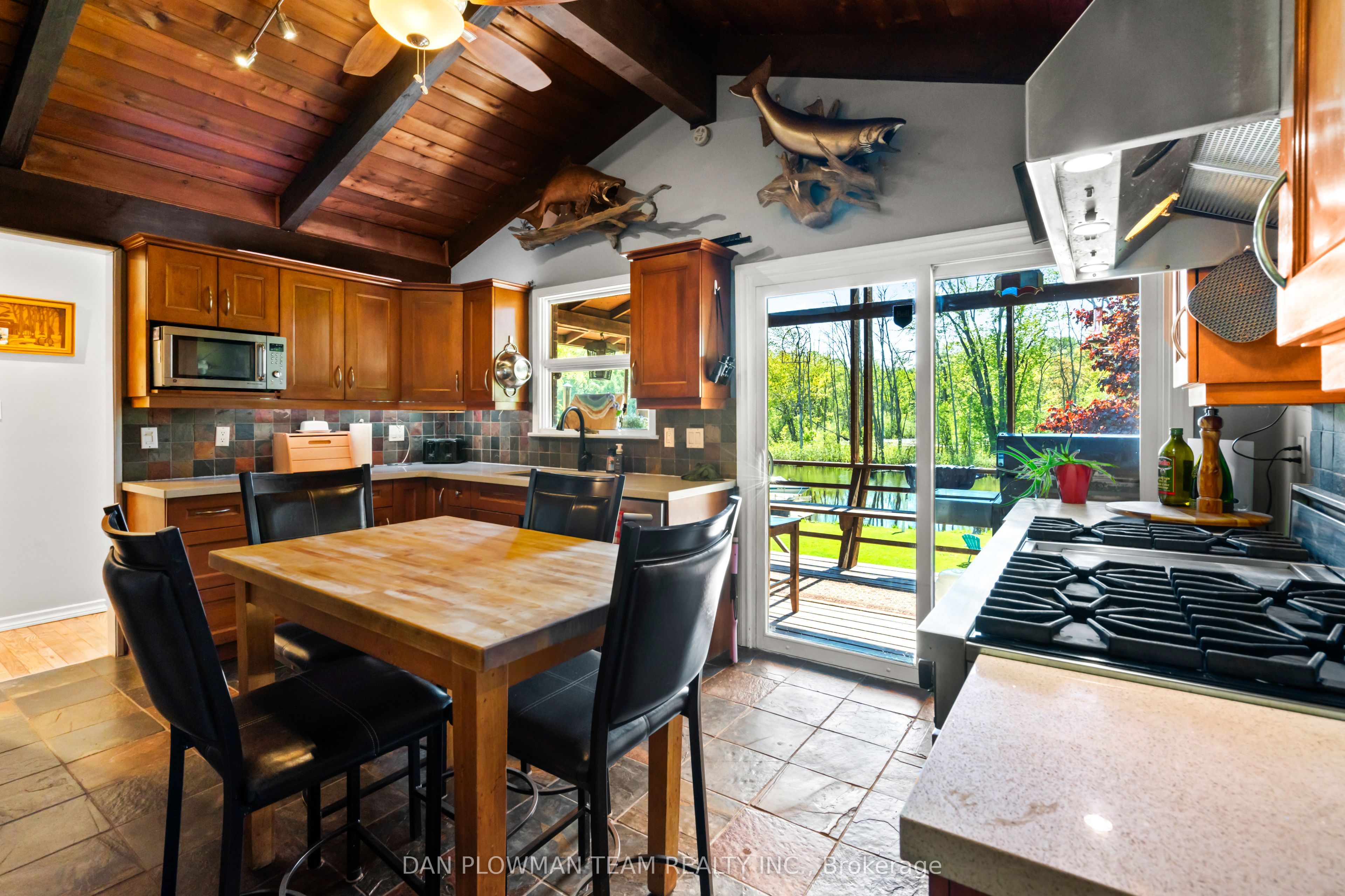 32 Nonquon Drive Property Photo 11