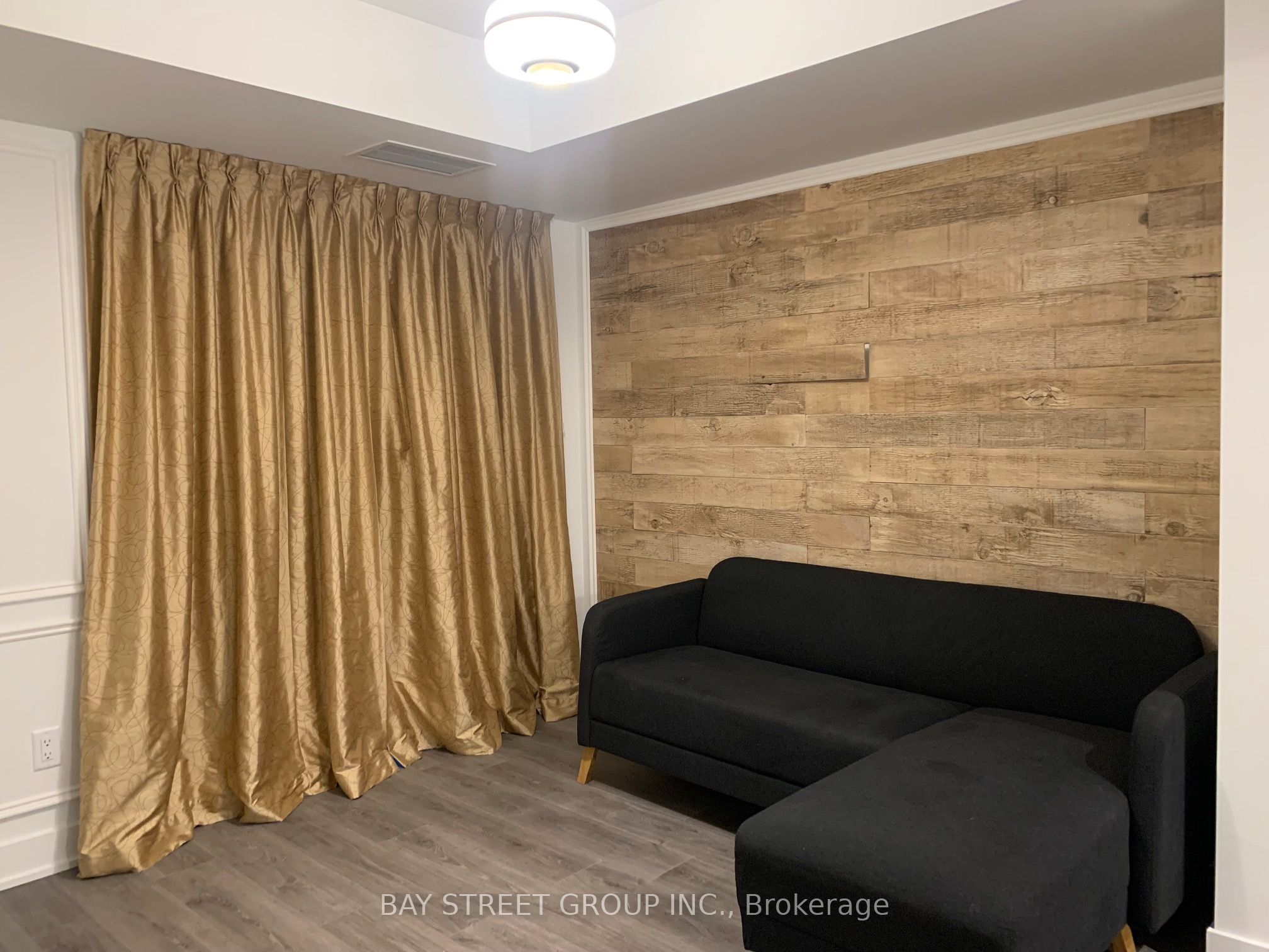 2545 Simcoe Street N 2520 Property Photo 1