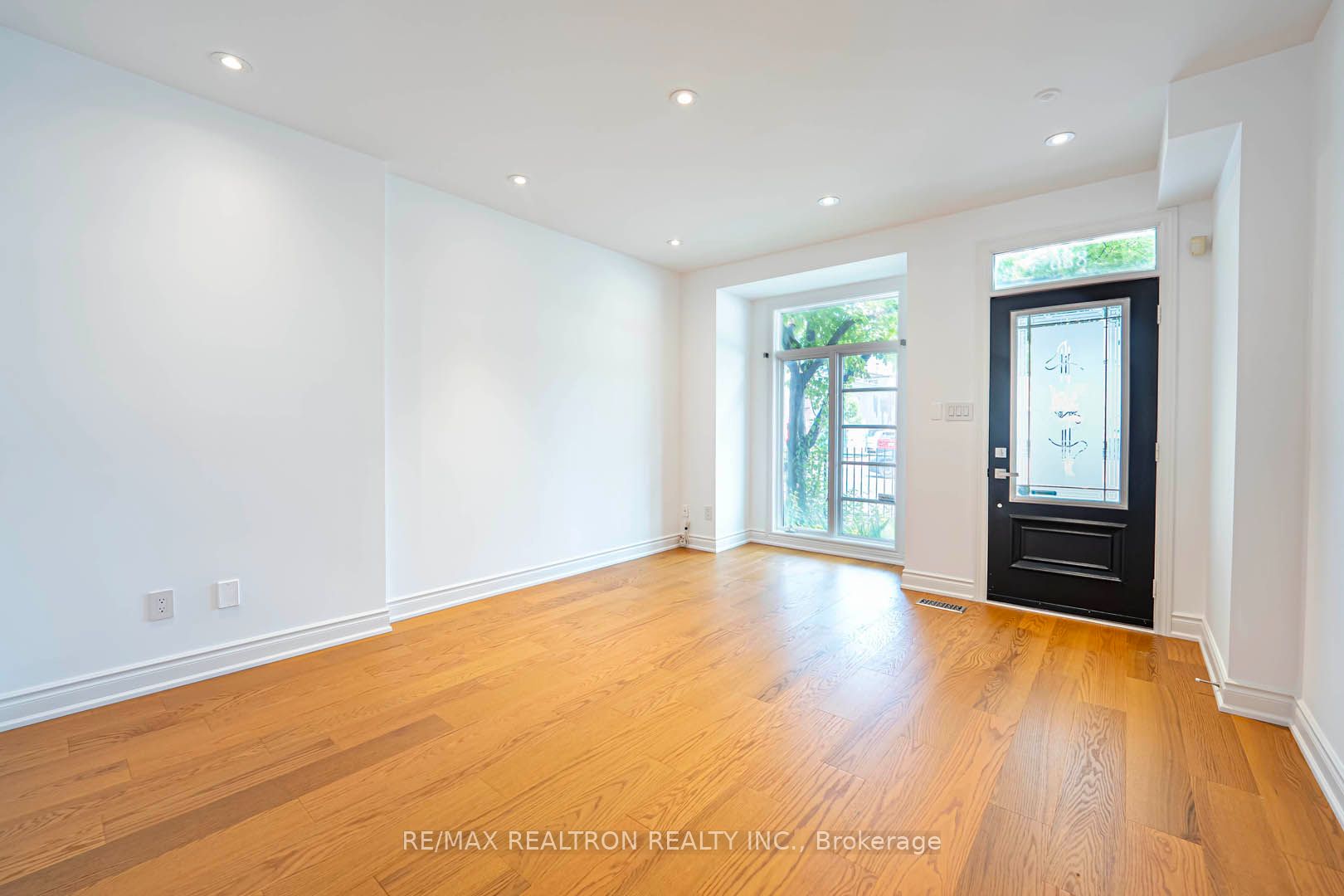 886 Pape Avenue Property Photo 3