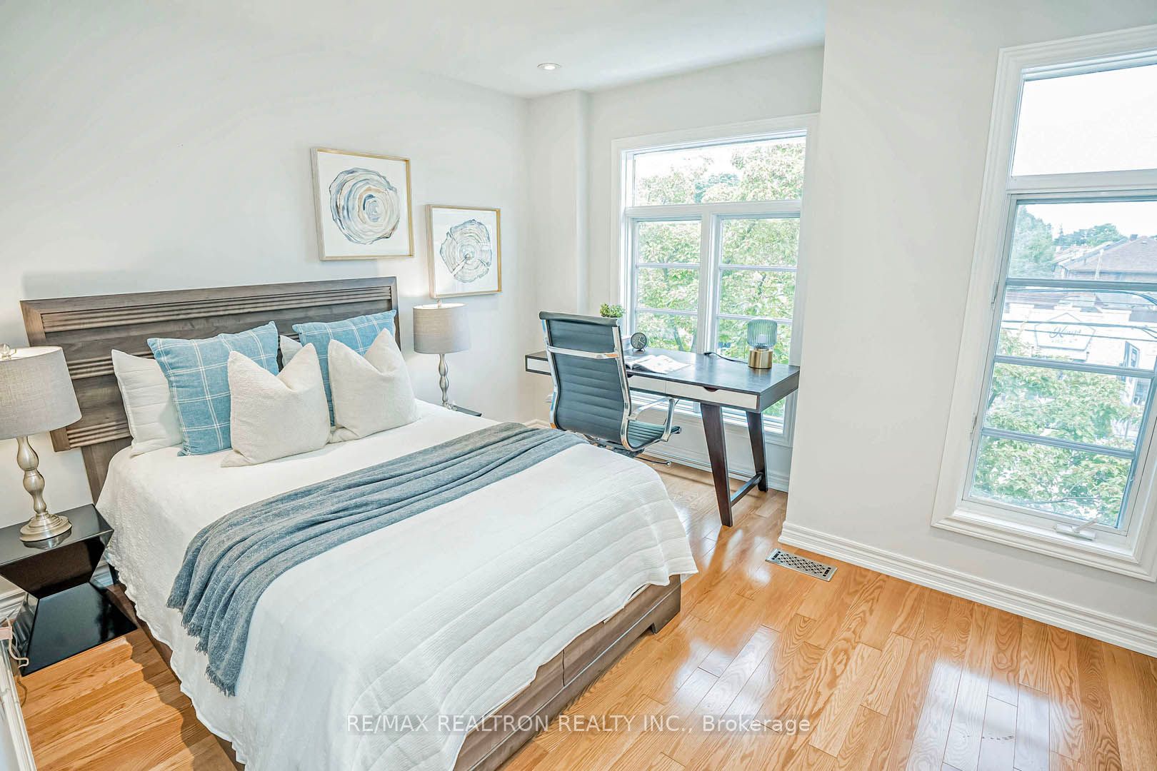 886 Pape Avenue Property Photo 14