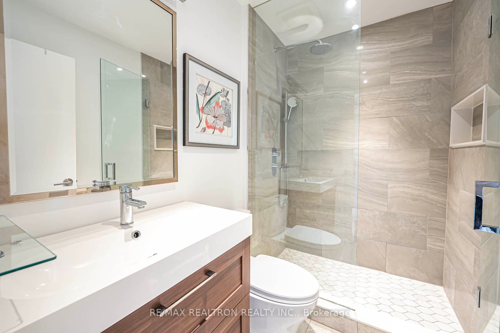 886 Pape Avenue Property Photo 15