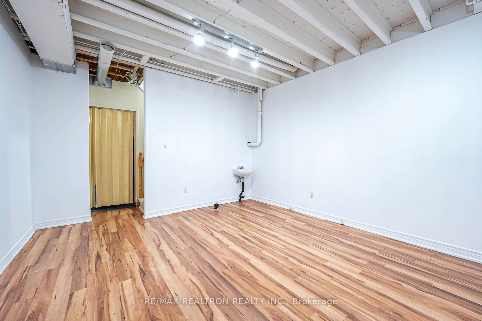886 Pape Avenue Property Photo 19