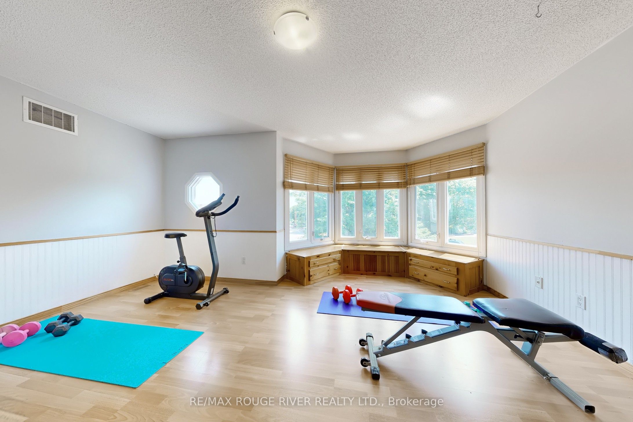 1044 Rambleberry Avenue Property Photo 32