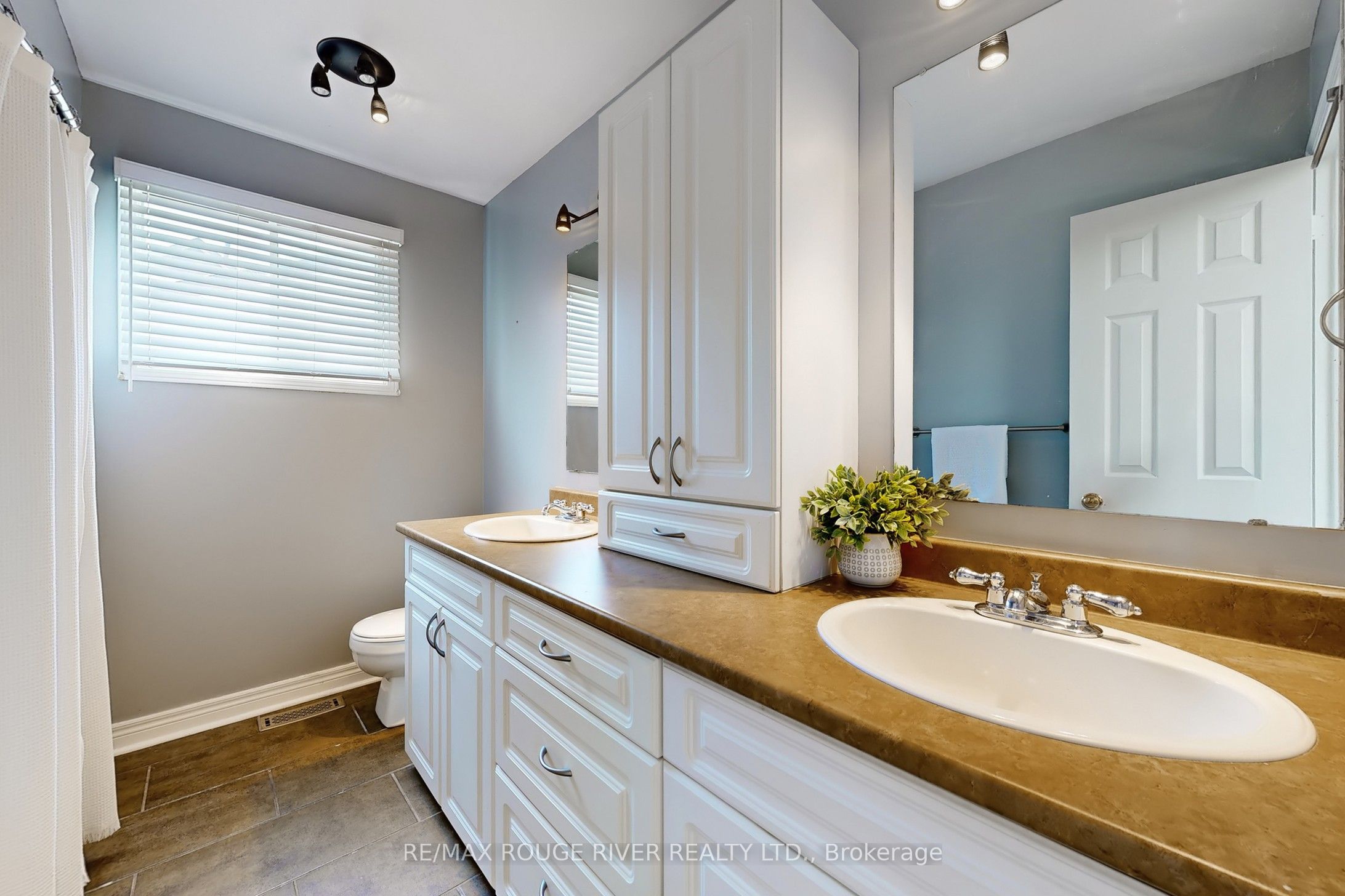 1044 Rambleberry Avenue Property Photo 34