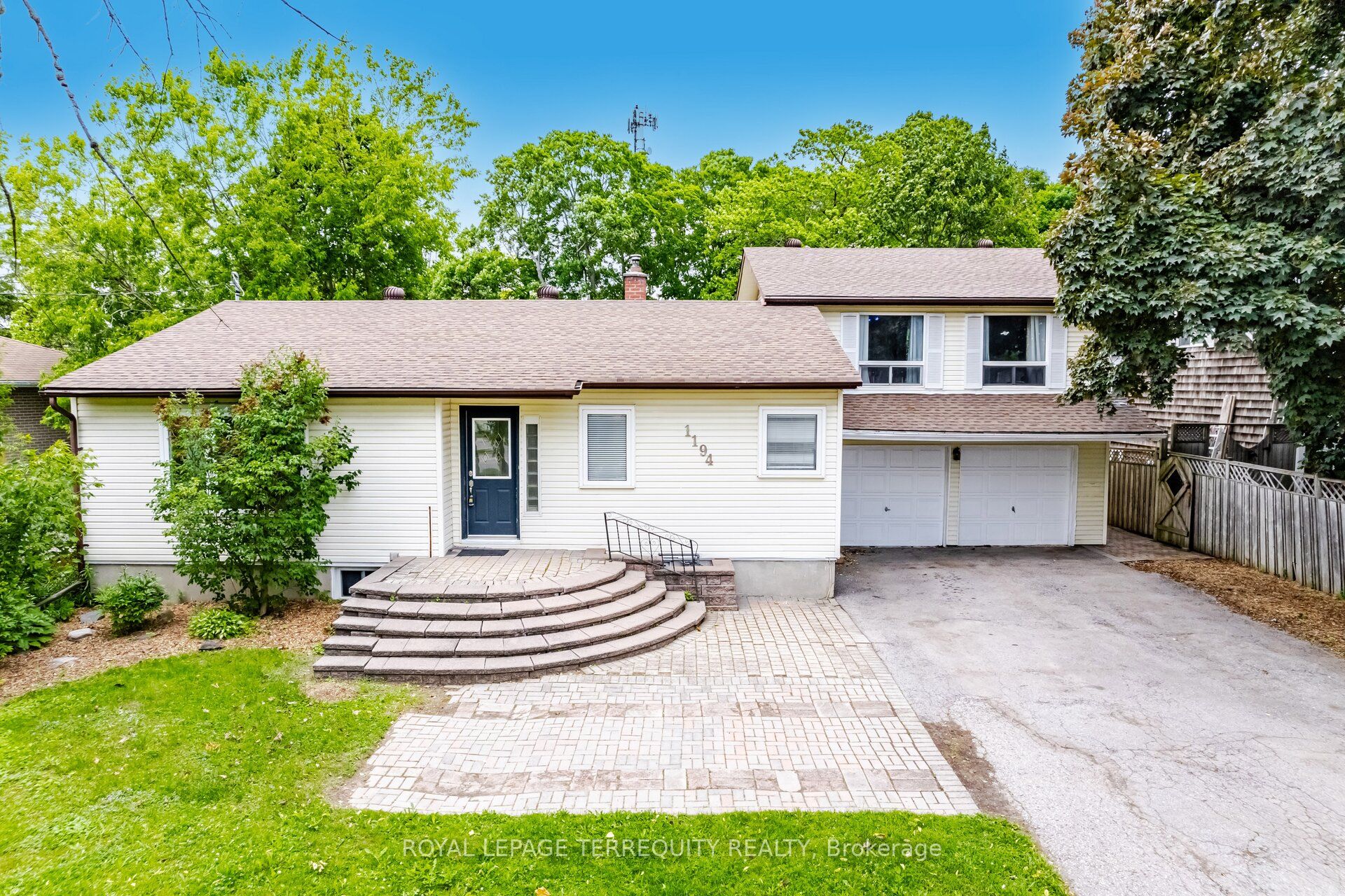 1194 King Street Property Photo 1
