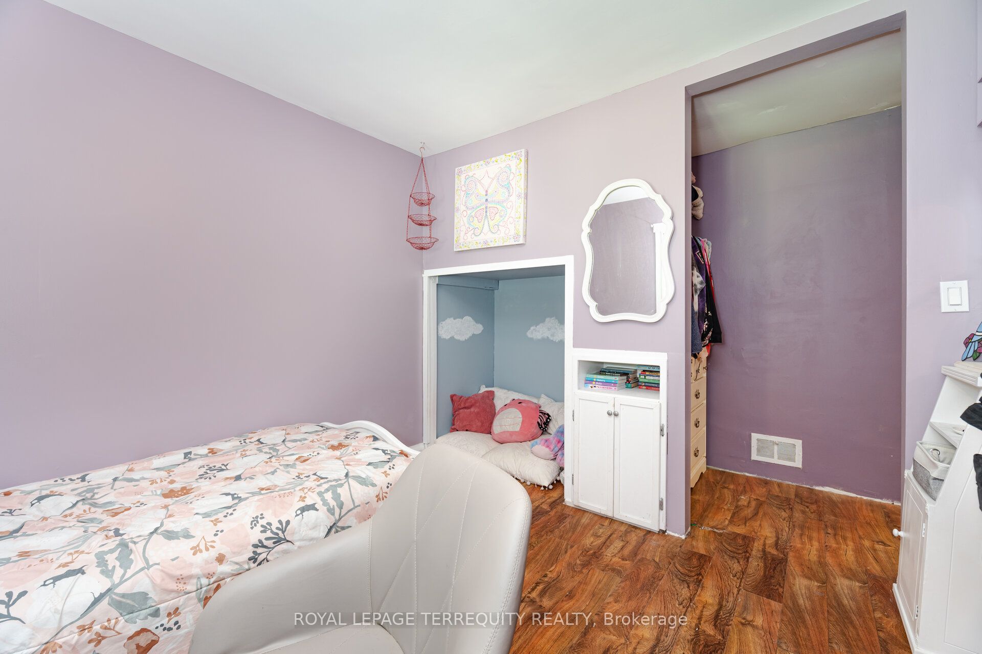 1194 King Street Property Photo 18