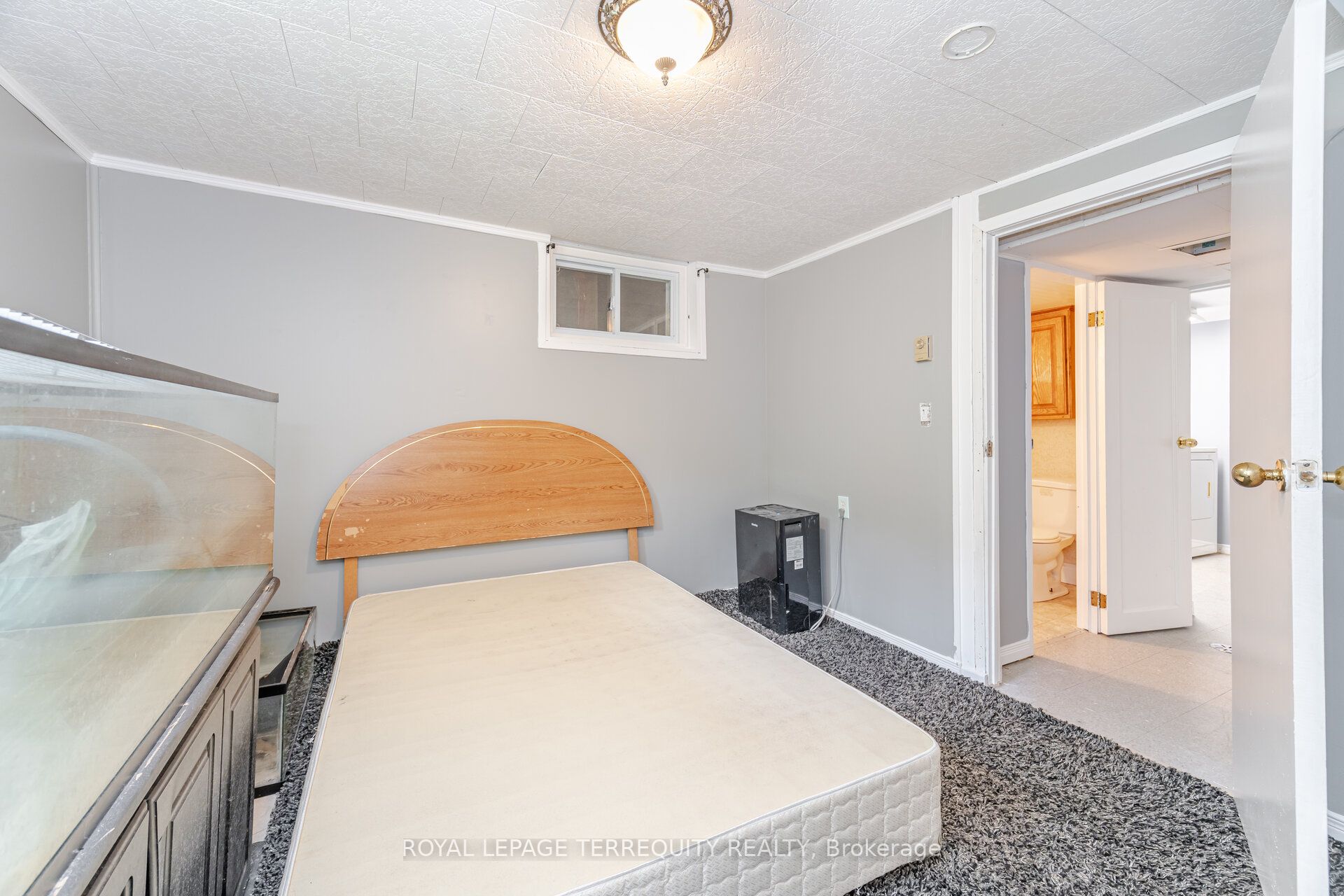 1194 King Street Property Photo 27