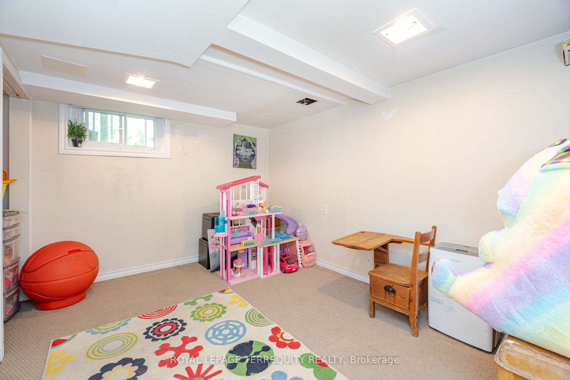 1194 King Street Property Photo 29