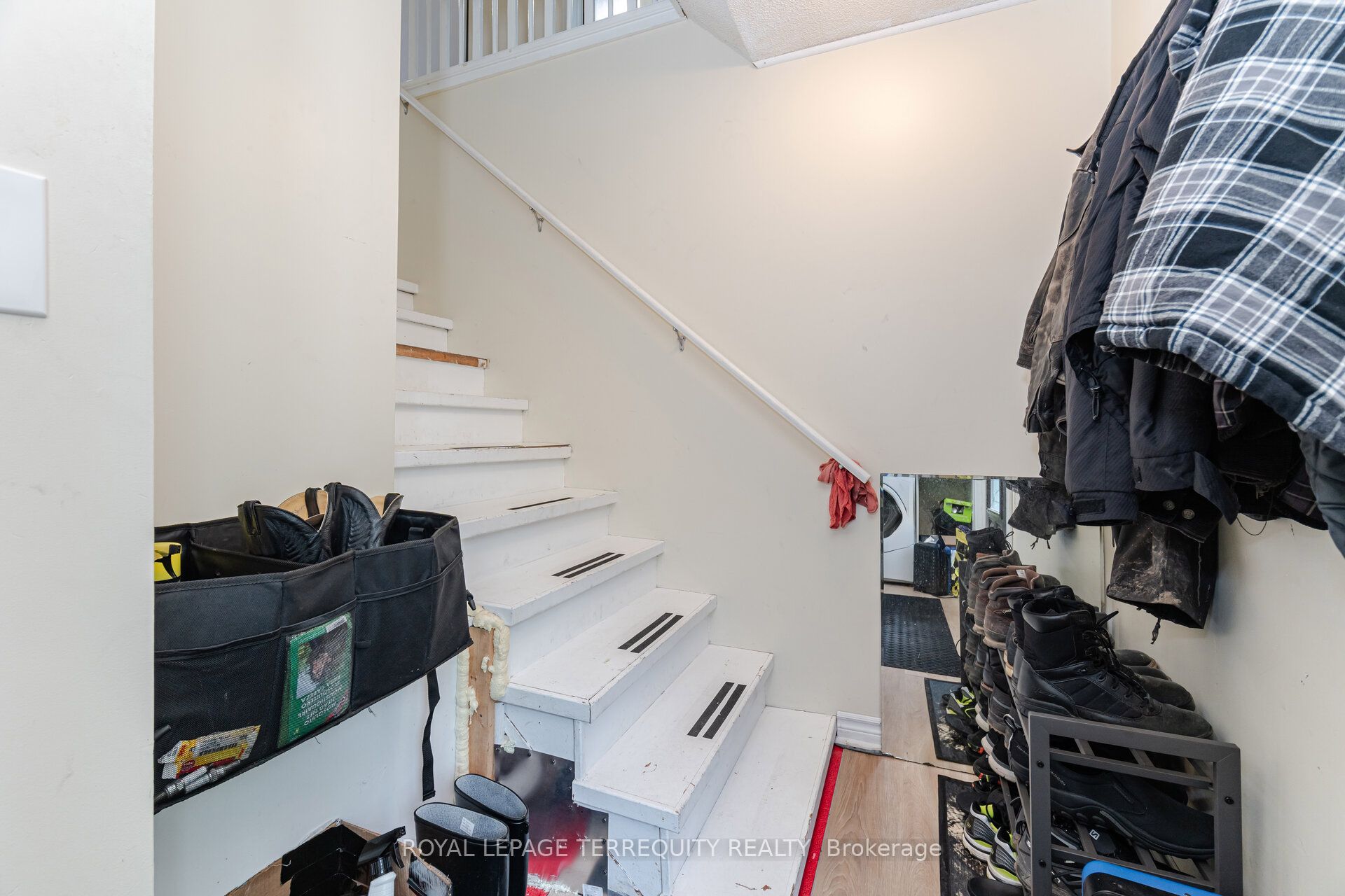 1194 King Street Property Photo 40