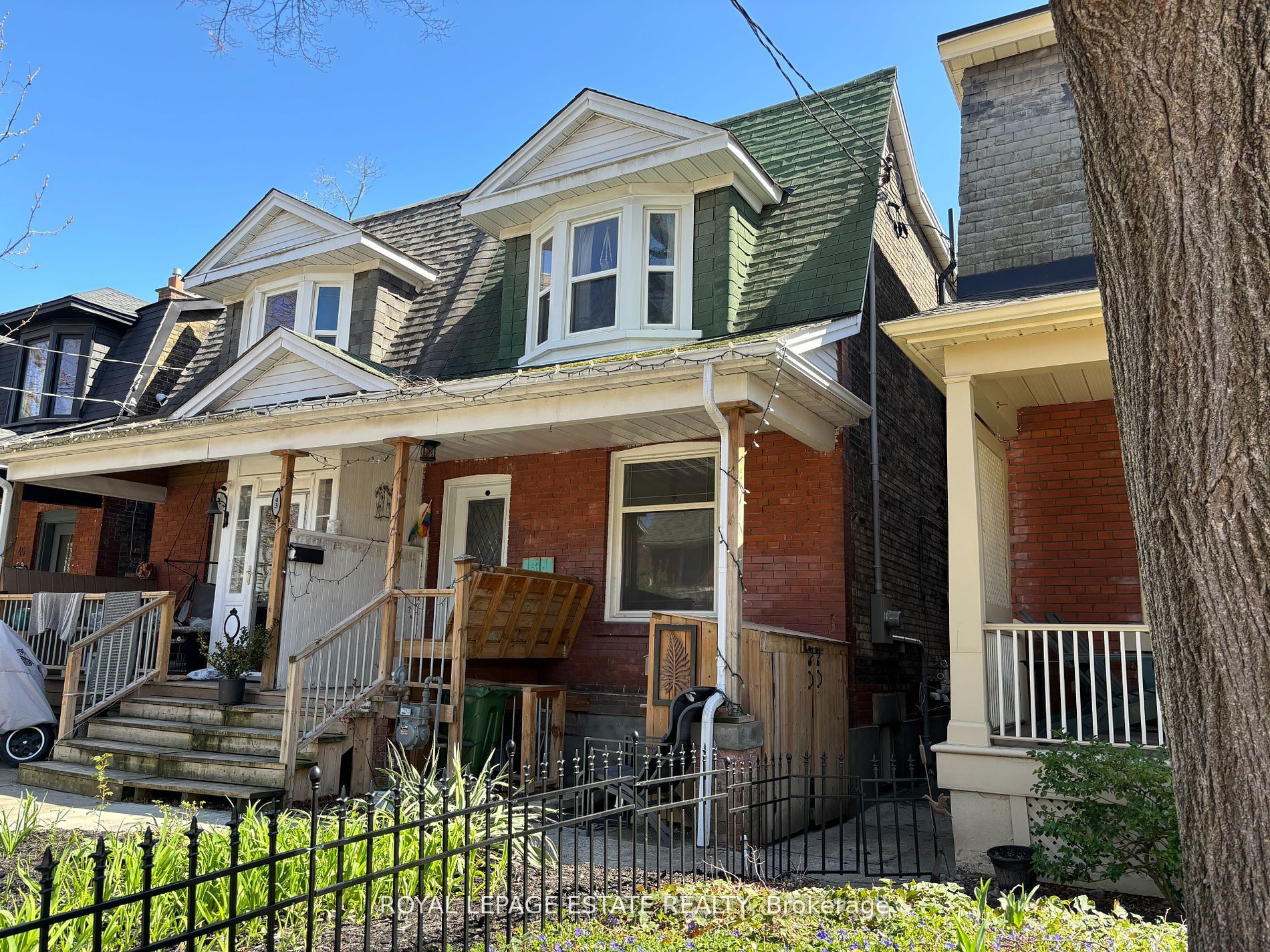 41 Dearbourne Avenue Property Photo 1
