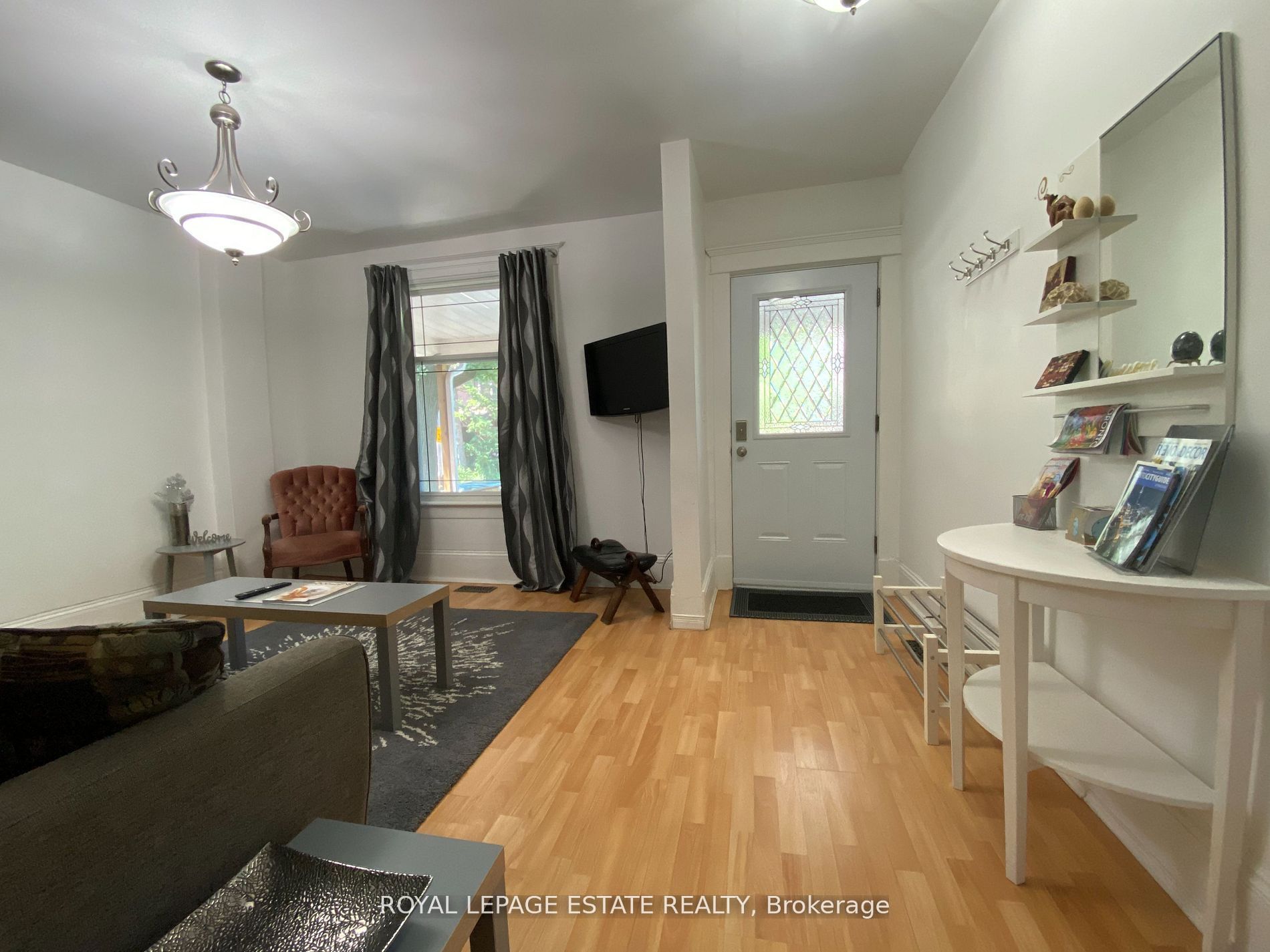 41 Dearbourne Avenue Property Photo 5