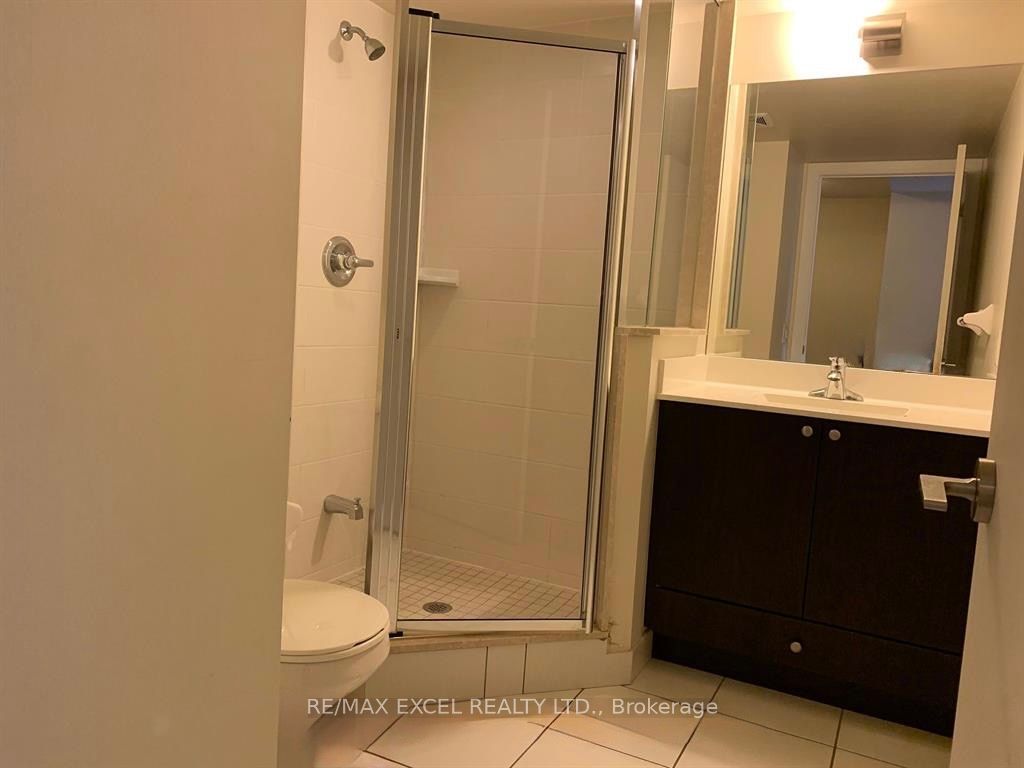 #1806 - 151 Village Green Square Property Photo 12