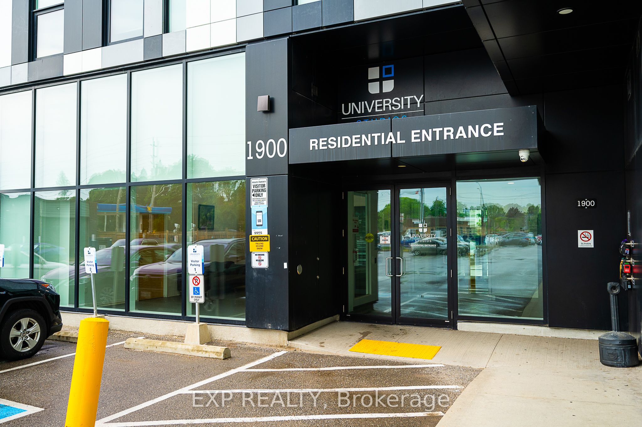 1900 Simcoe Street N 739 Property Photo 1
