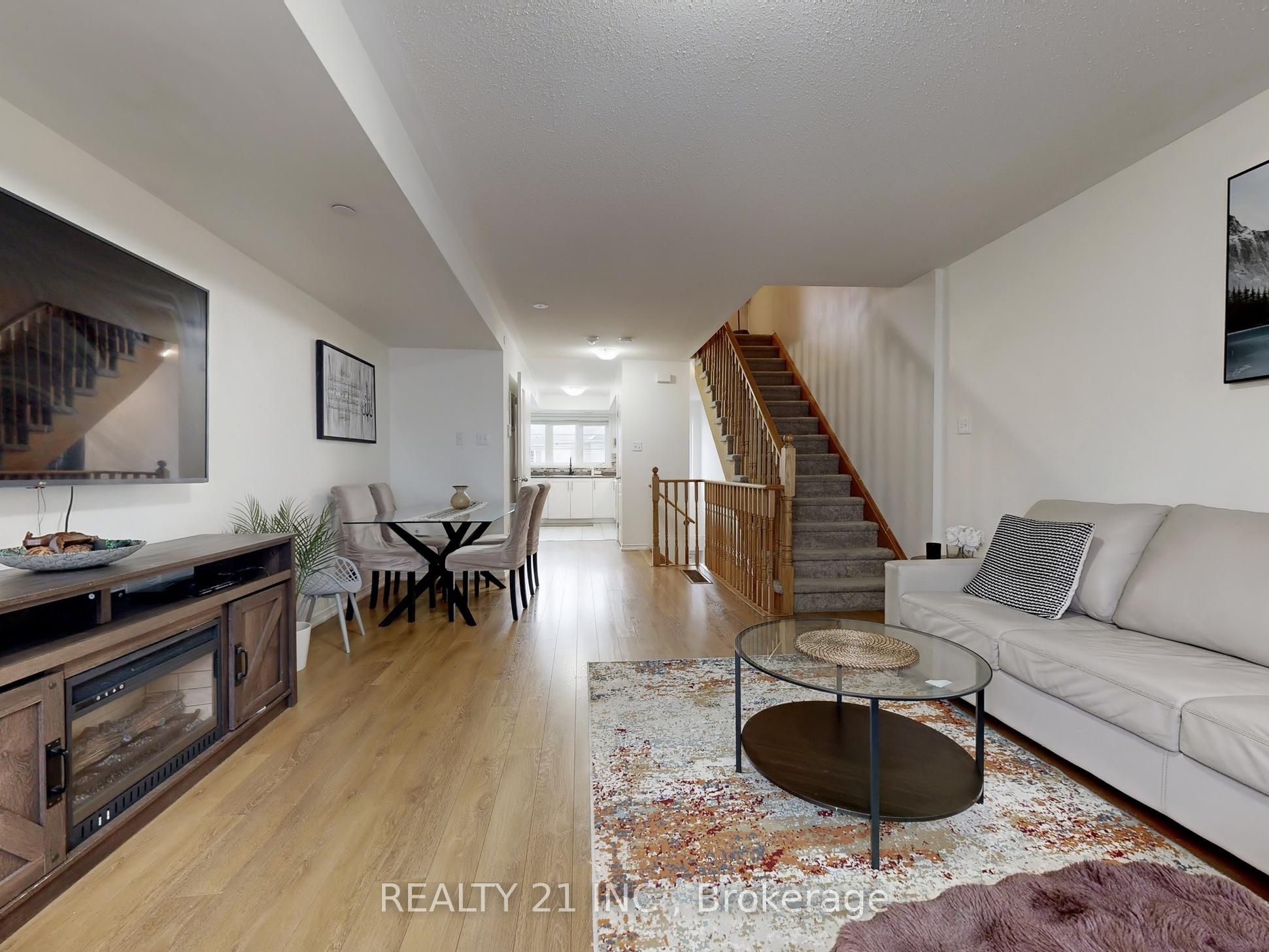 2528 Bromus Path Property Photo 9