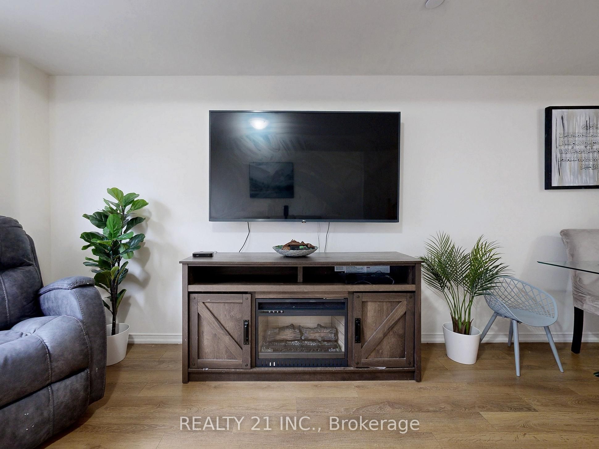 2528 Bromus Path Property Photo 10