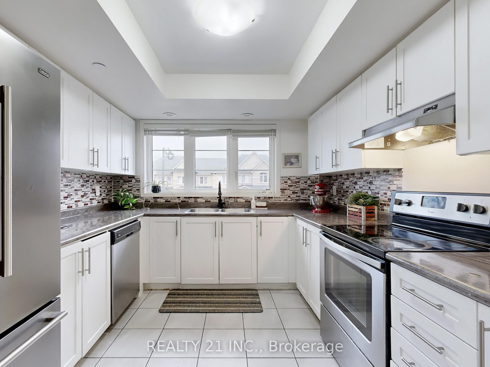 2528 Bromus Path Property Photo 12