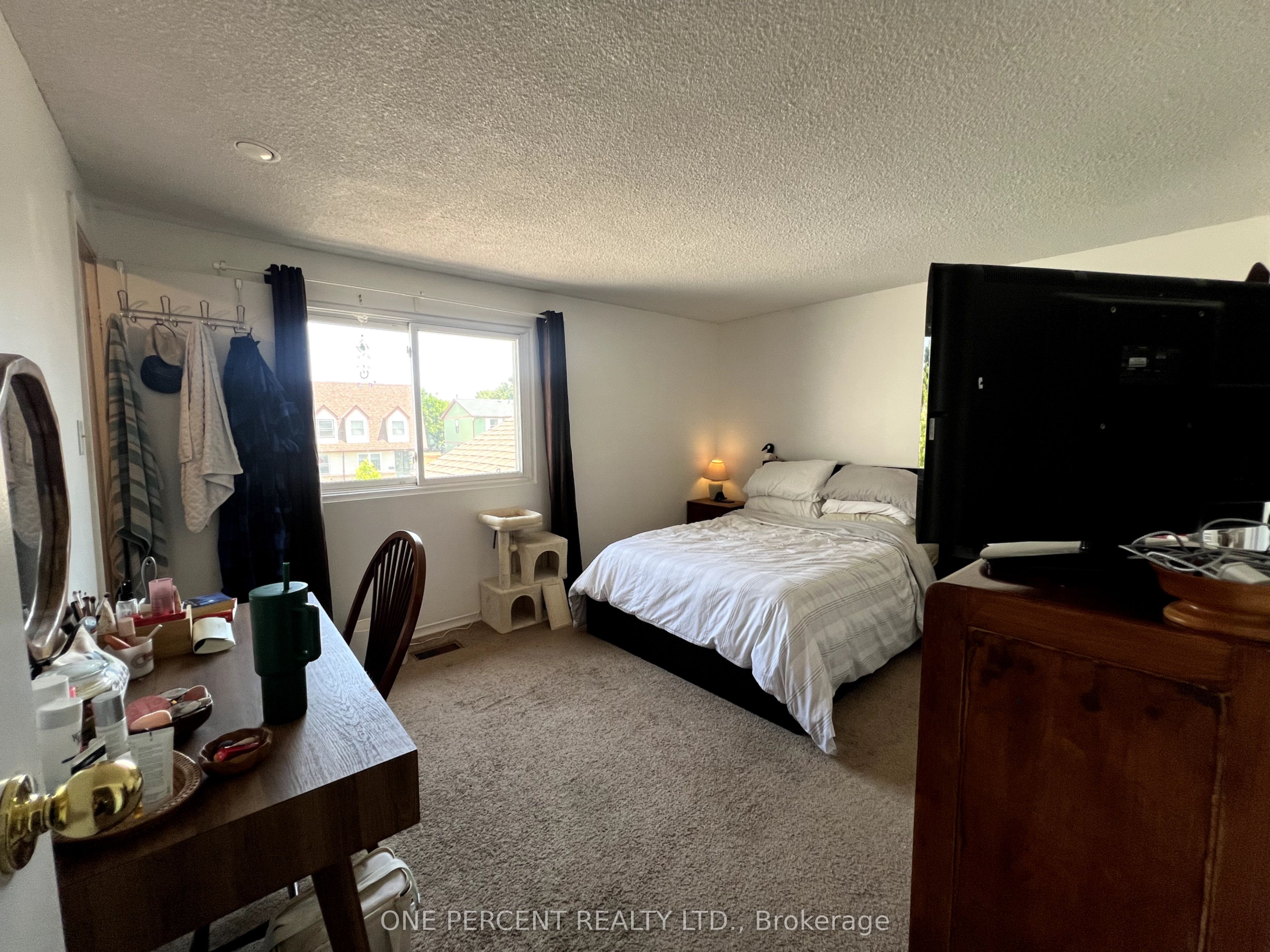#2 - 1330 Trowbridge Drive Property Photo 15