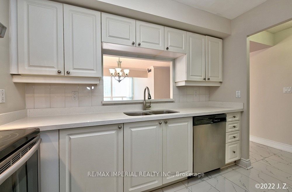 #1629 - 68 Corporate Drive Property Photo 5