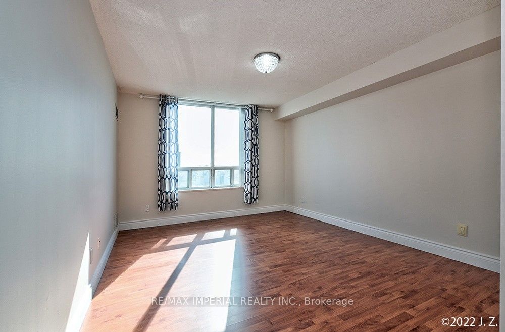 #1629 - 68 Corporate Drive Property Photo 12