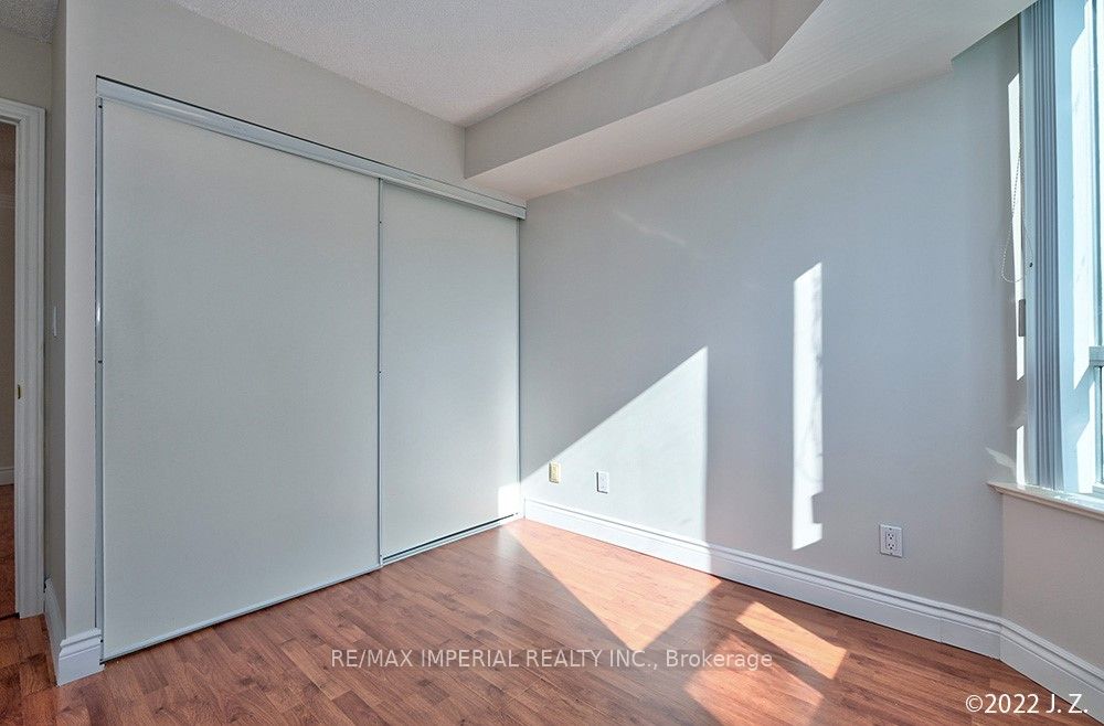 #1629 - 68 Corporate Drive Property Photo 17