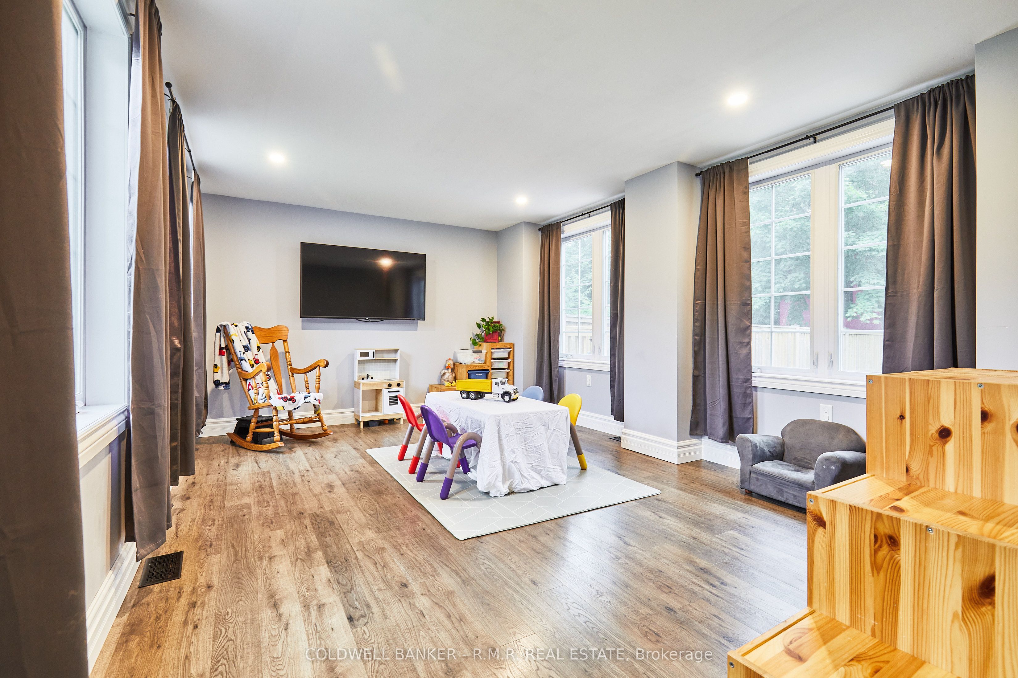 10 Church Street Property Photo 14