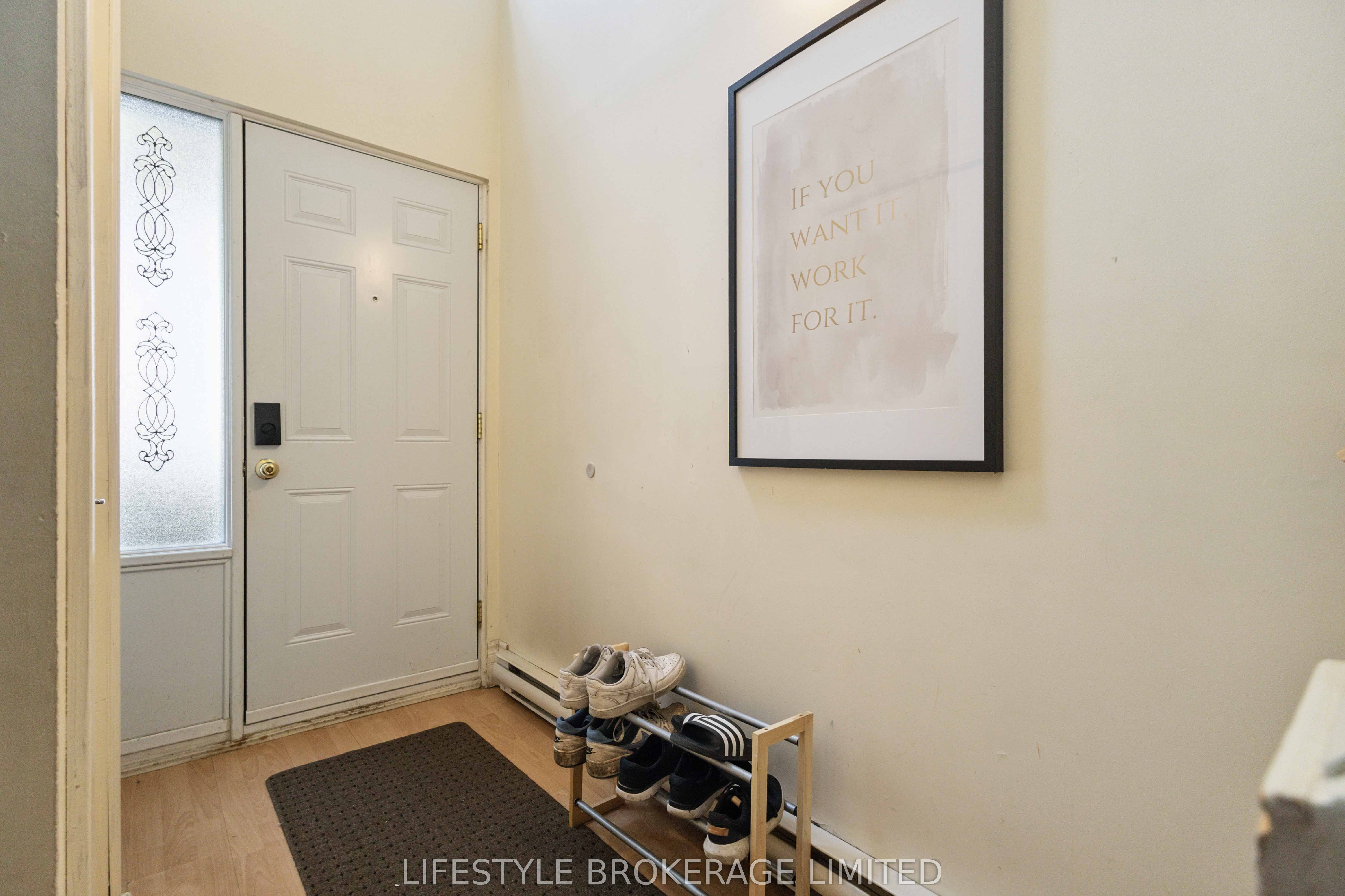 10 The Bridle Path Property Photo 3
