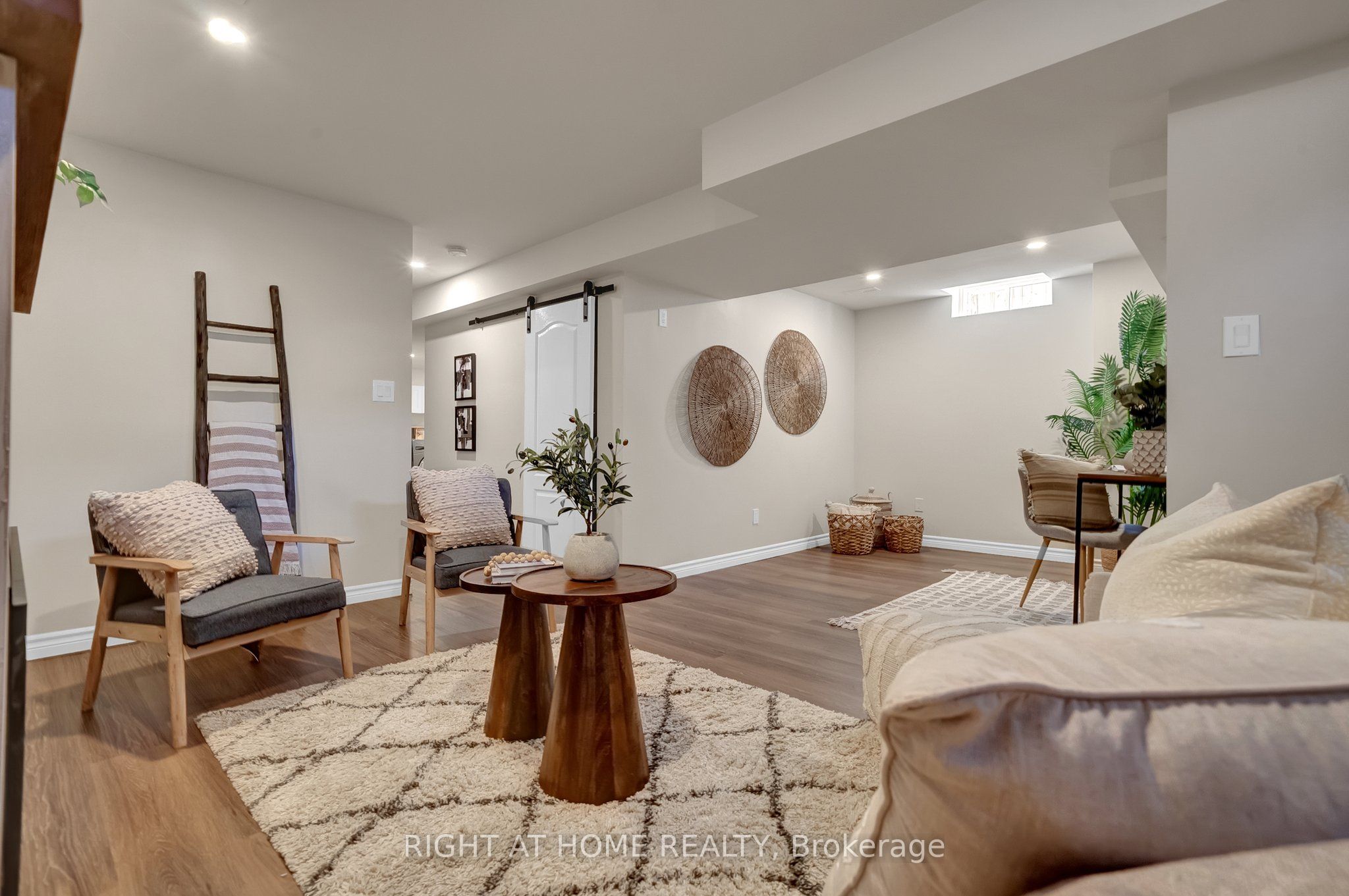 6 Vetzal Court Property Photo 28