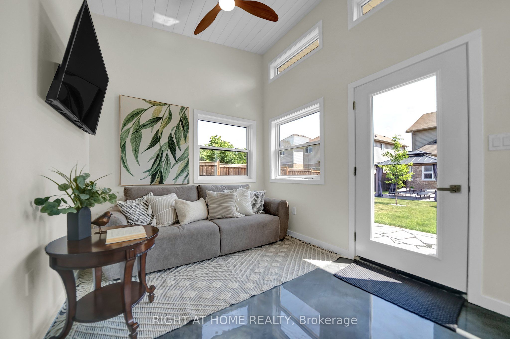 6 Vetzal Court Property Photo 31