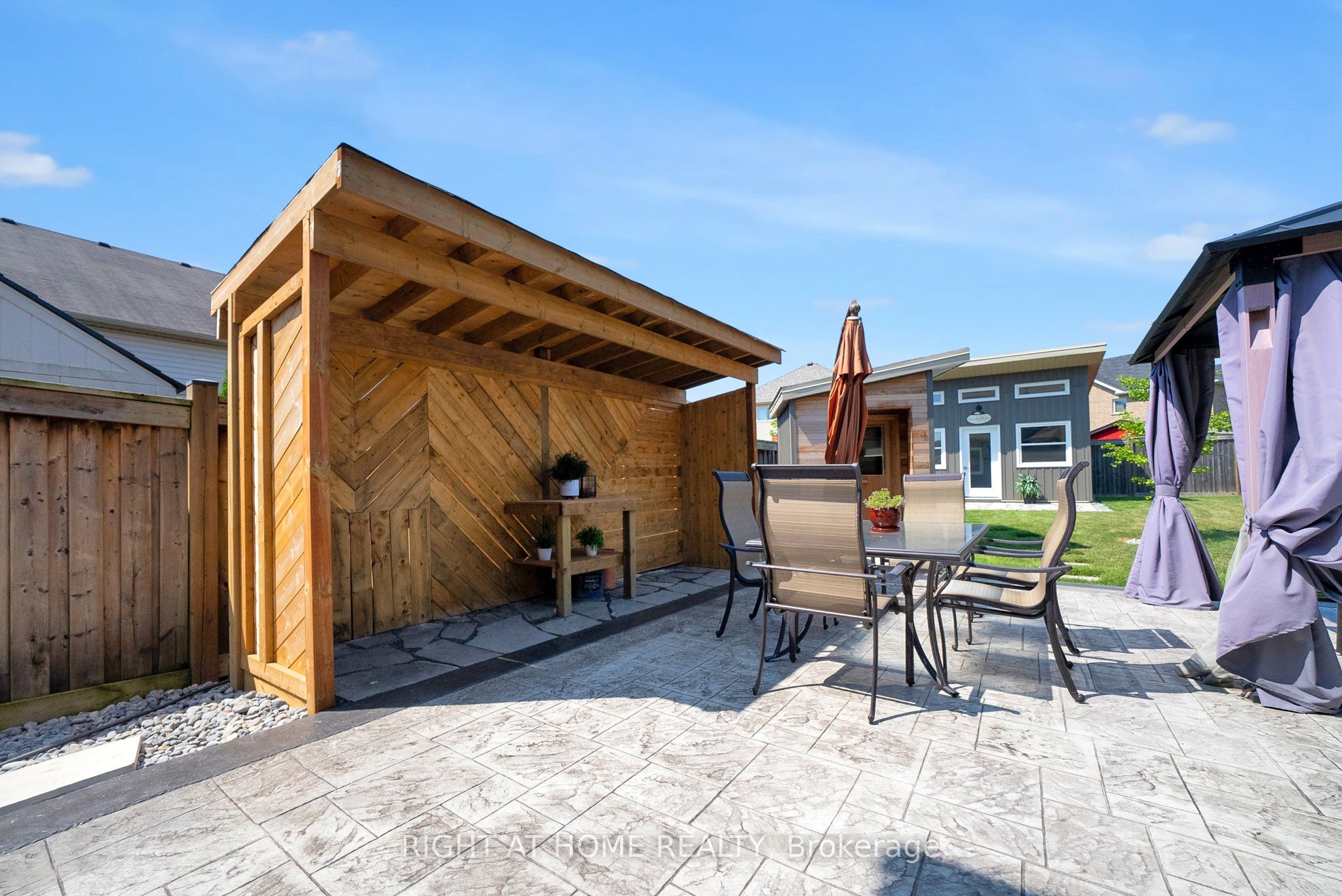 6 Vetzal Court Property Photo 42