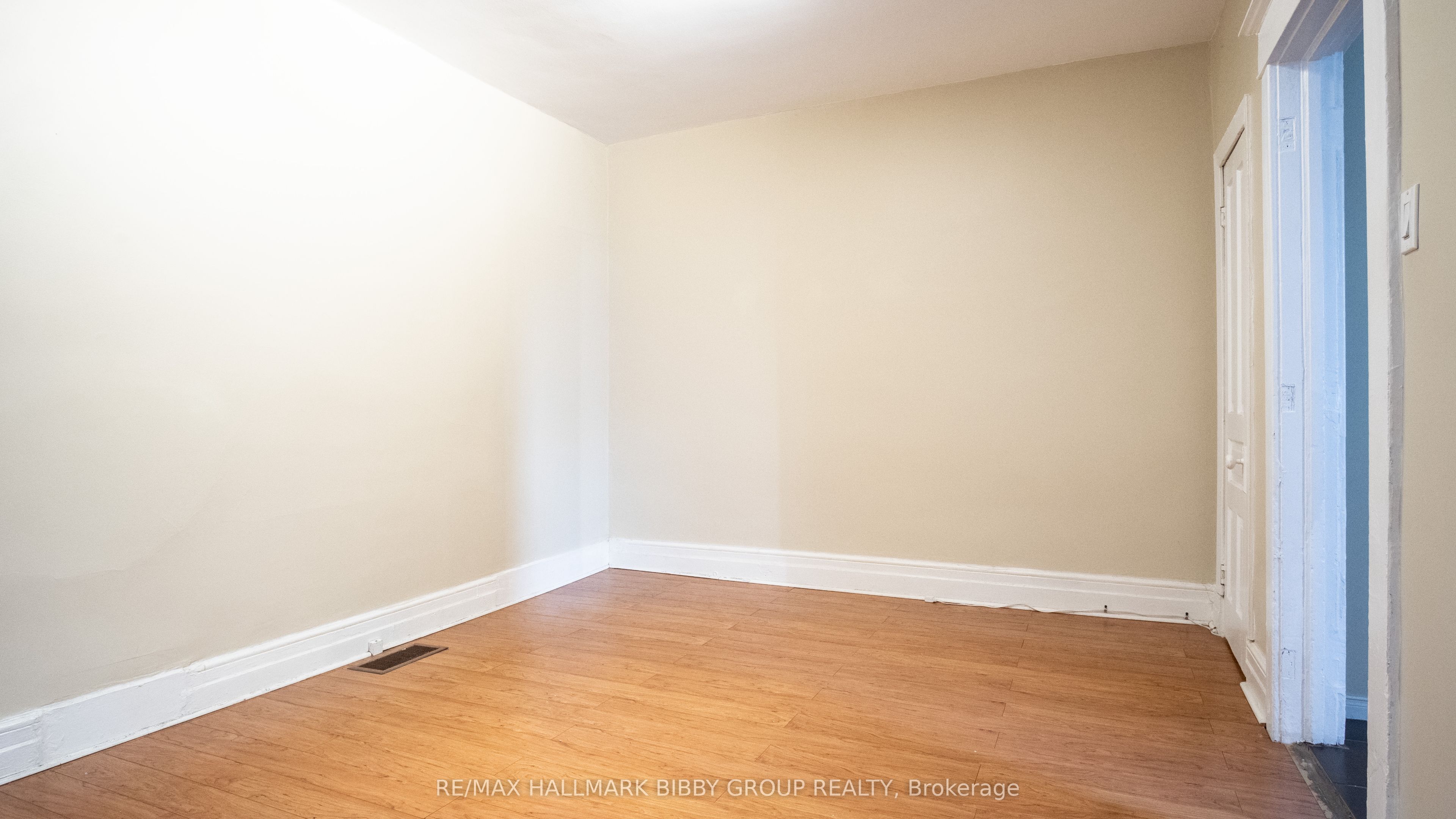 560 Jones Avenue 3 Property Photo 8