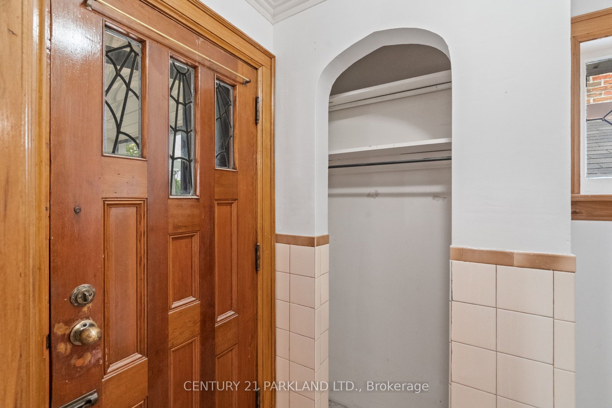 266 Westwood Avenue Property Photo 4