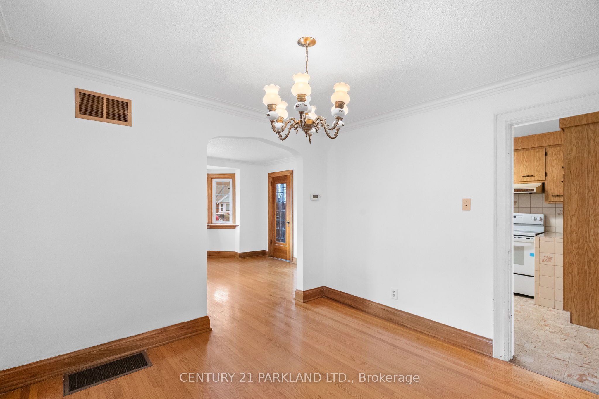 266 Westwood Avenue Property Photo 8