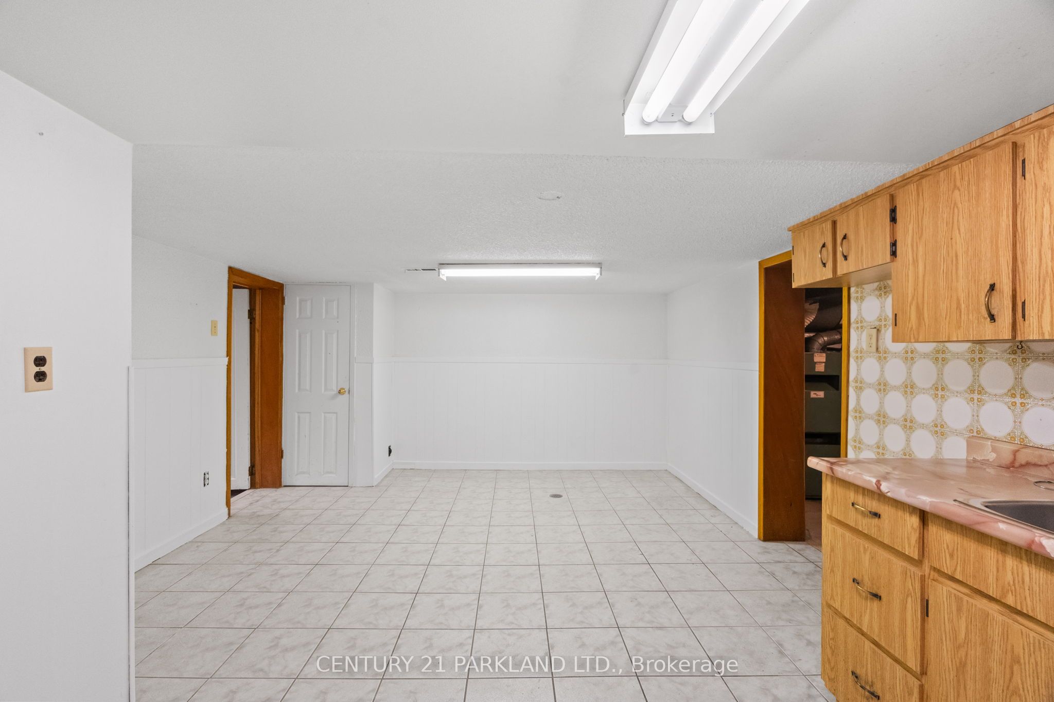 266 Westwood Avenue Property Photo 17