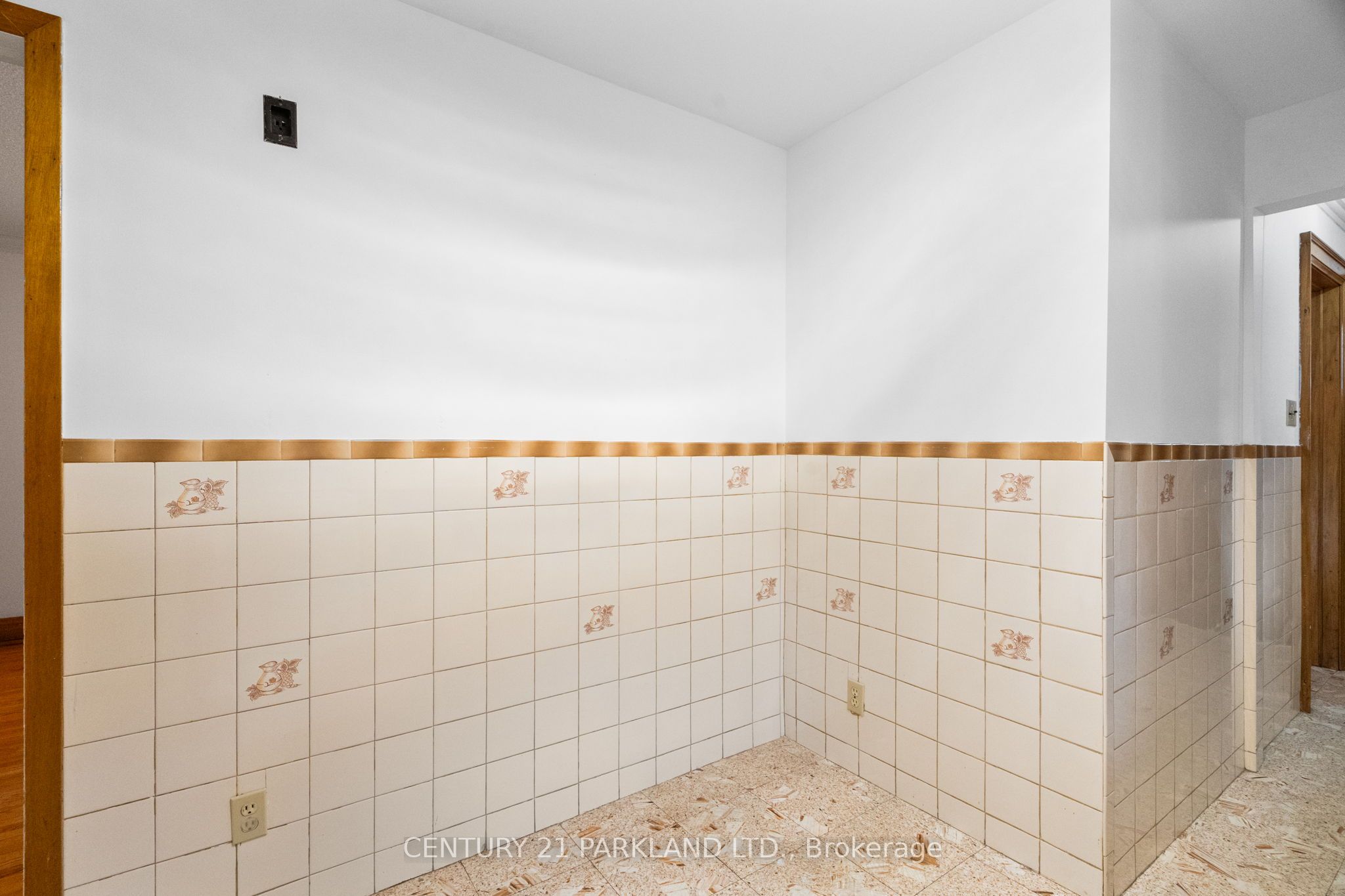 266 Westwood Avenue Property Photo 28
