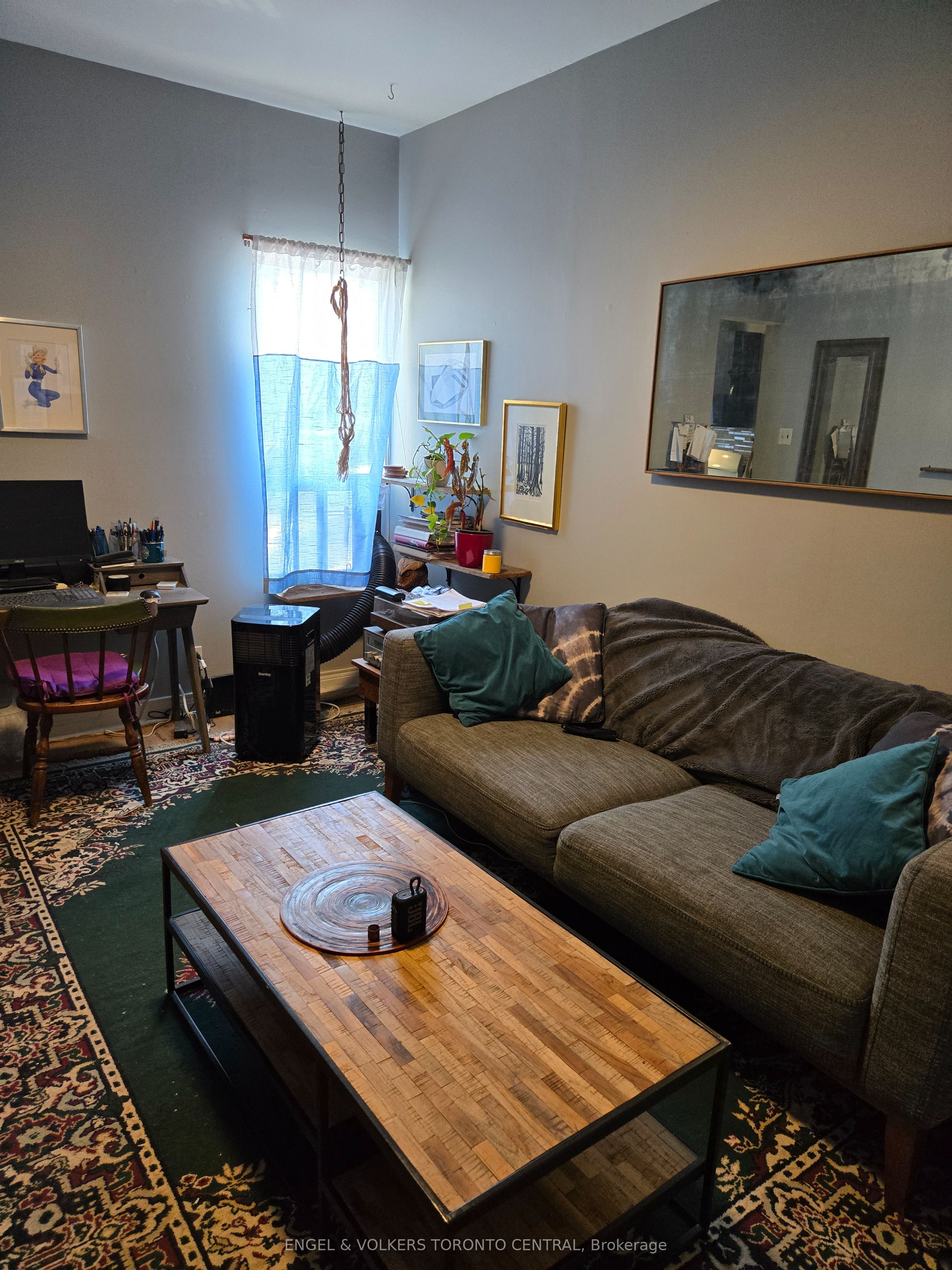 #main - 132 De Grassi Street Property Photo 4