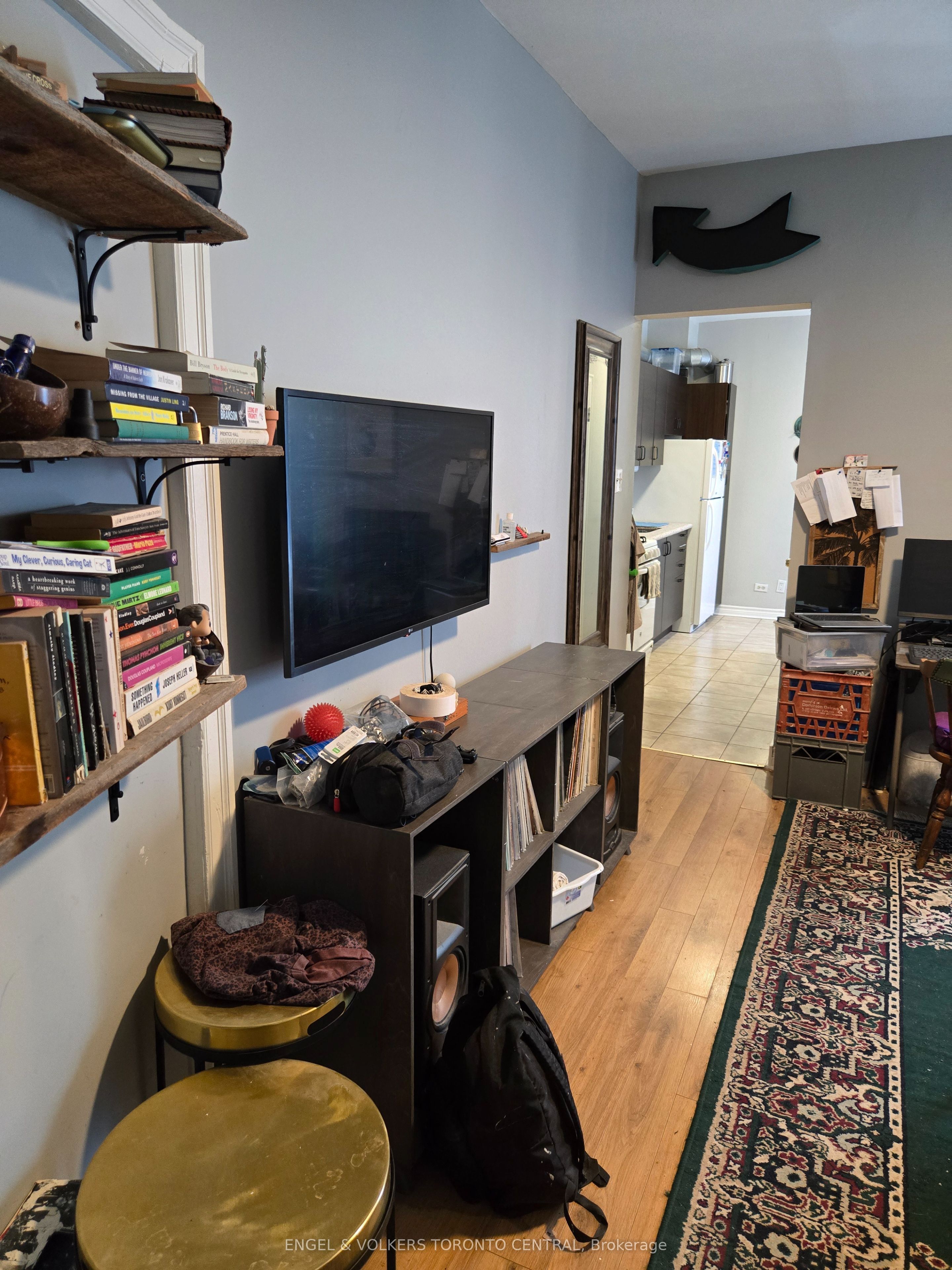 #main - 132 De Grassi Street Property Photo 5