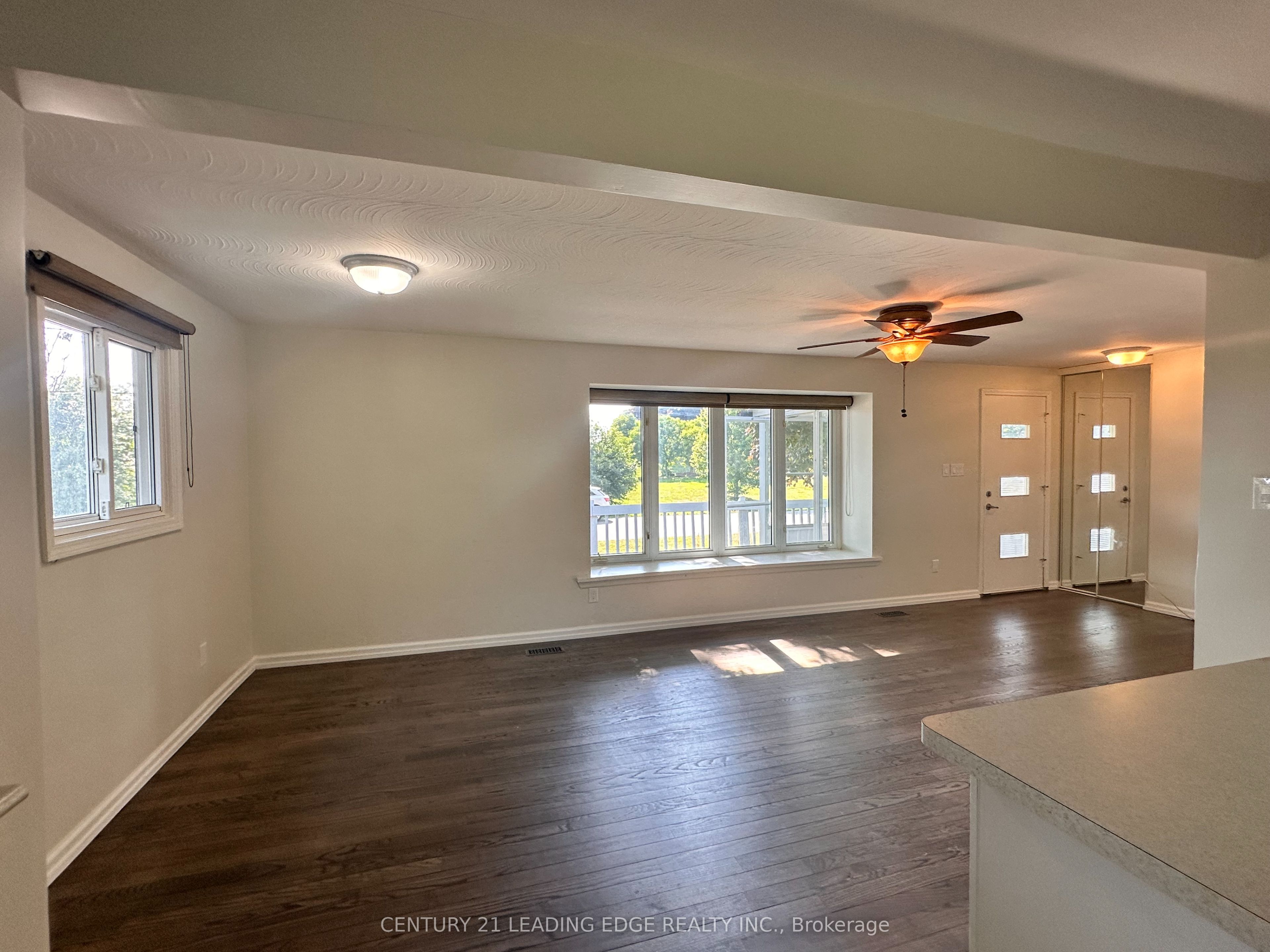 925 Annes Street Main Property Photo 4
