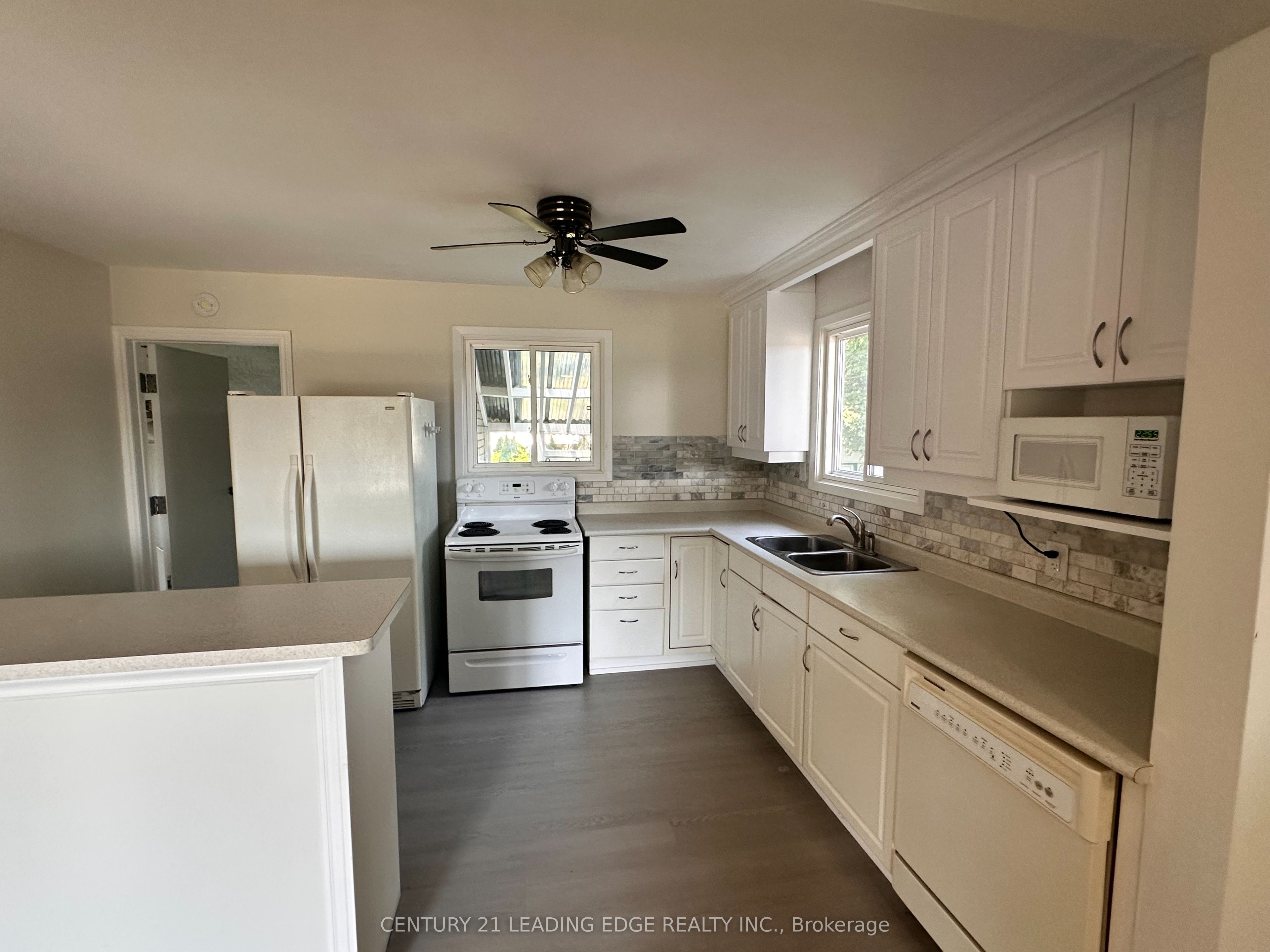 925 Annes Street Main Property Photo 7
