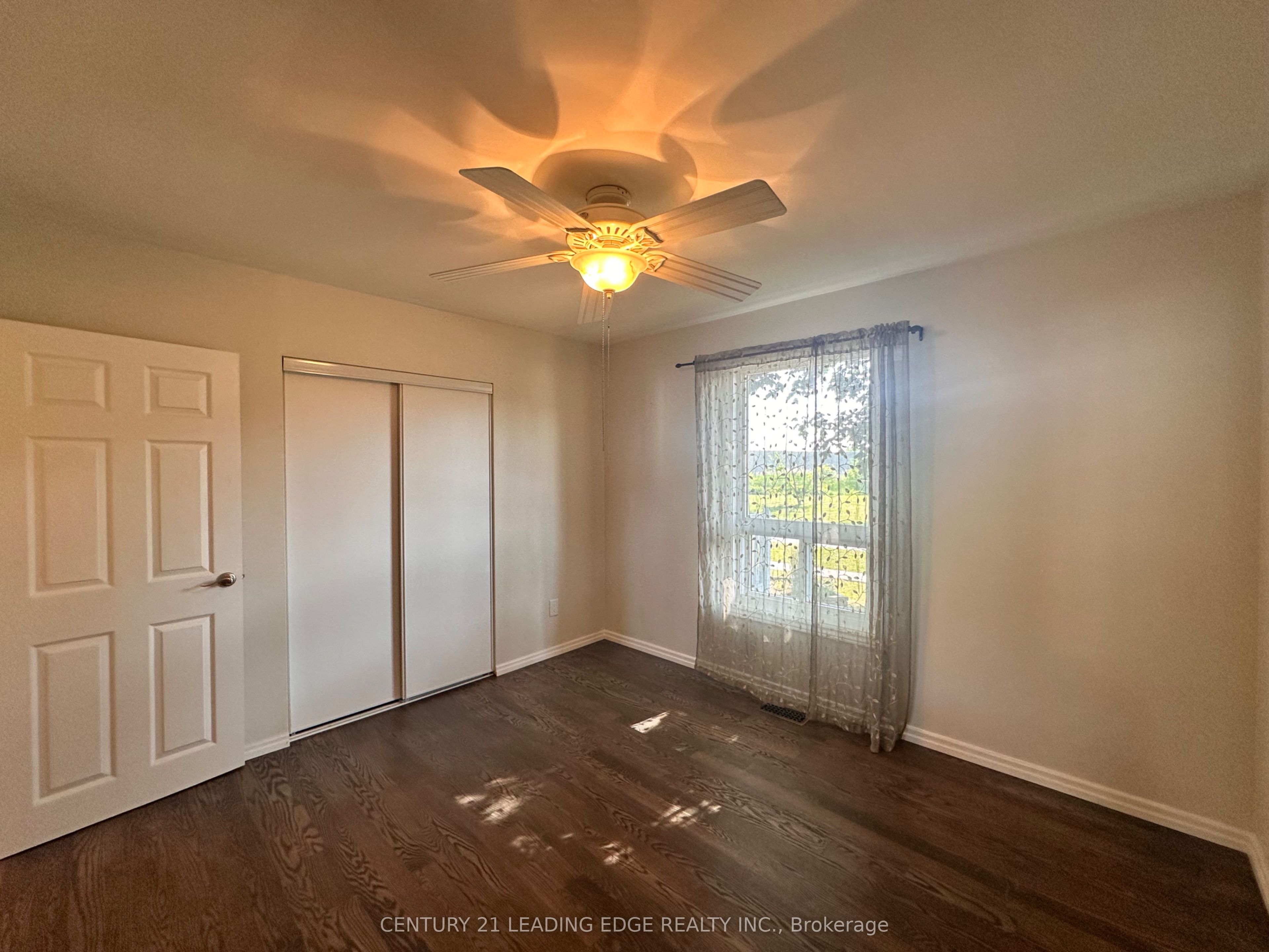 925 Annes Street Main Property Photo 8