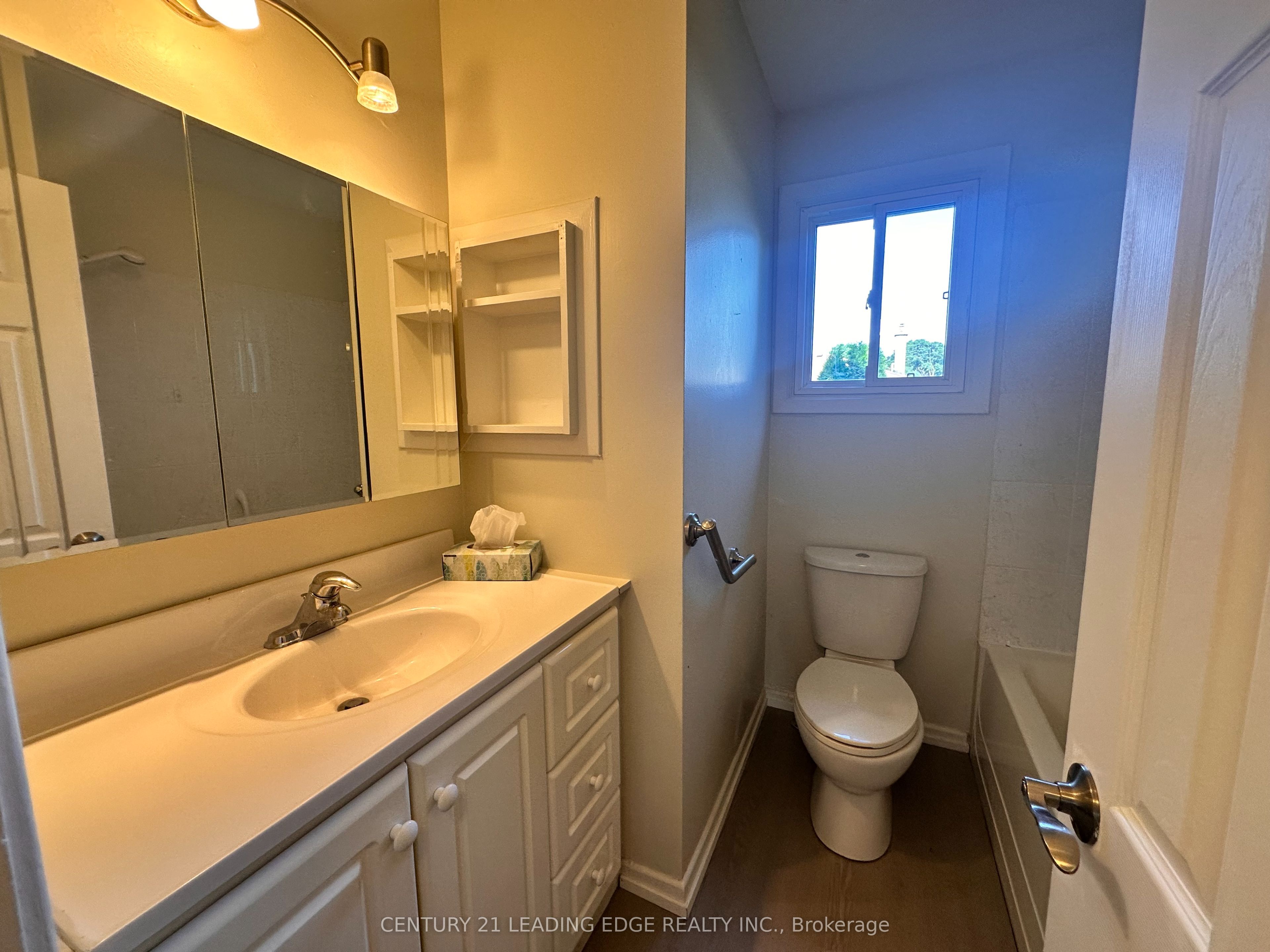 925 Annes Street Main Property Photo 14