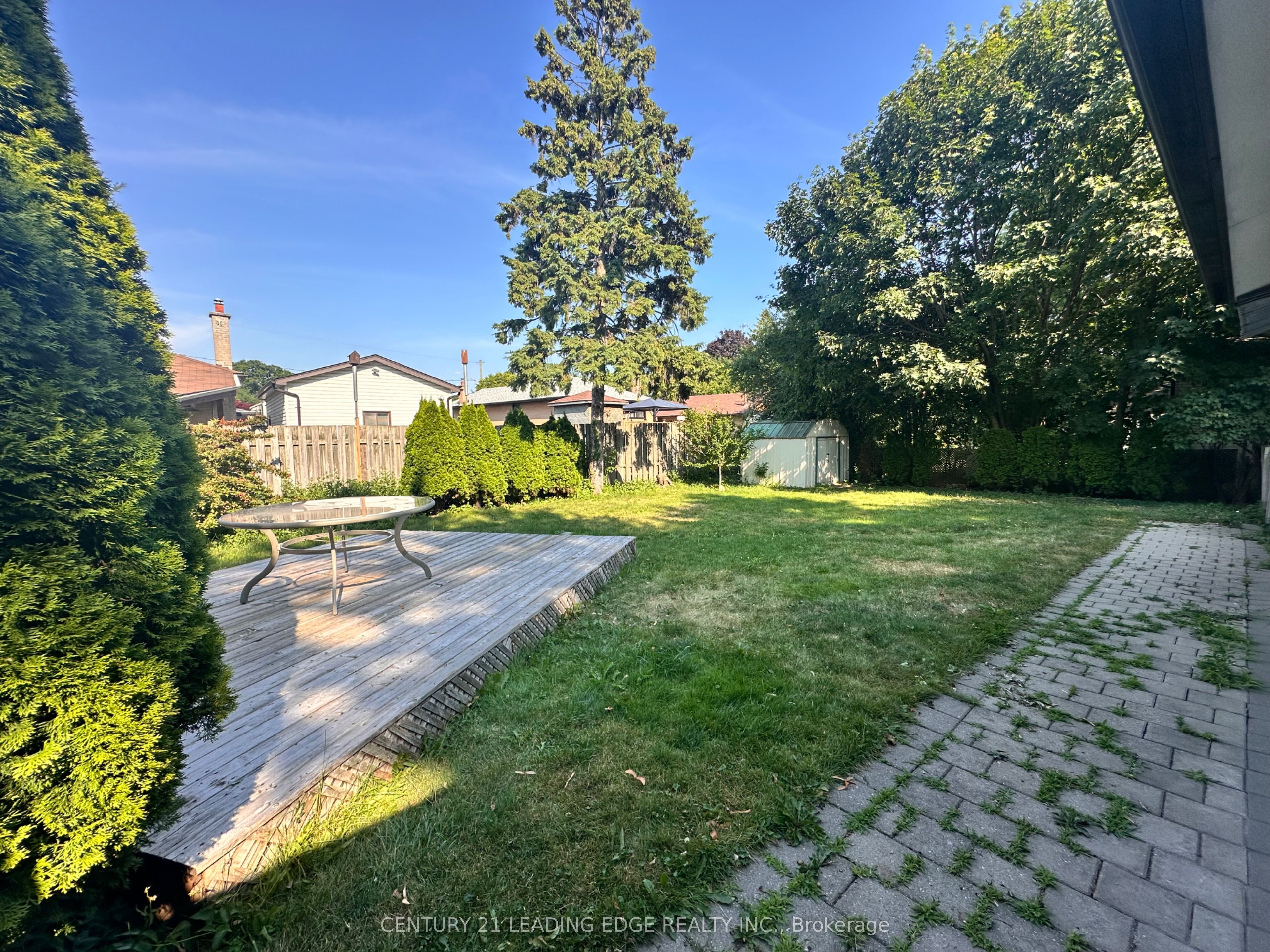 925 Annes Street Main Property Photo 18