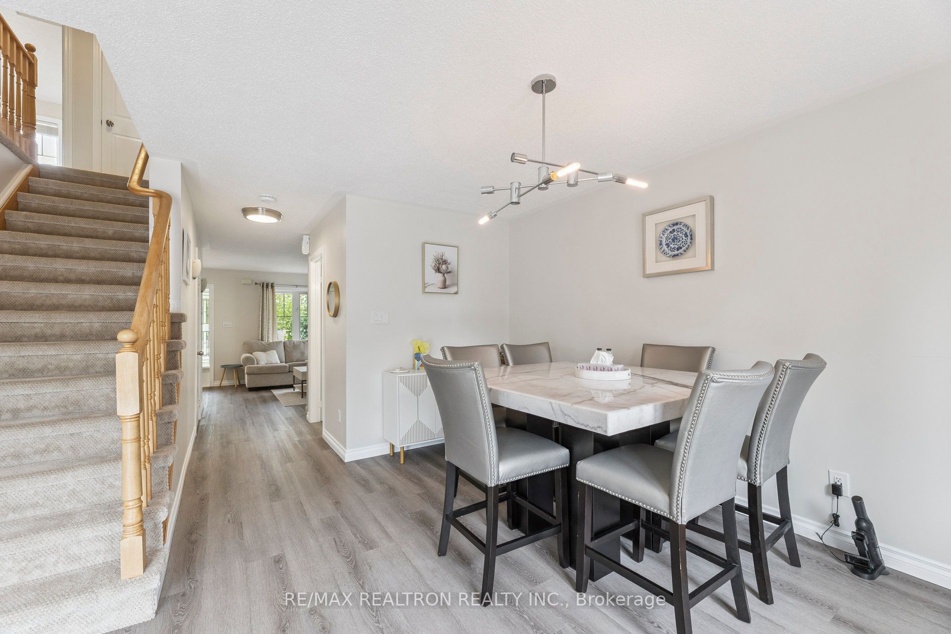 27 Haverhill Cres Property Photo 8