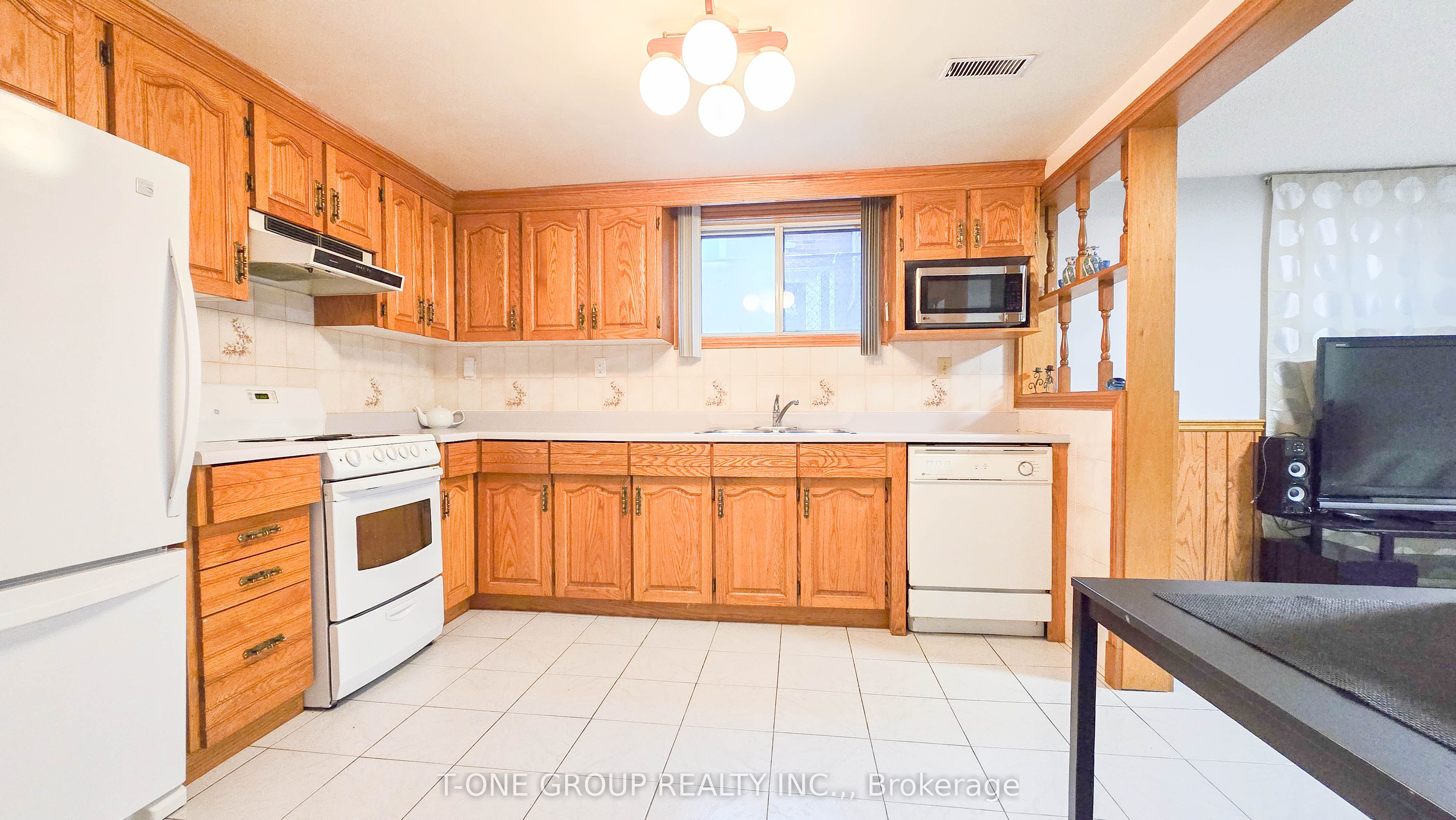 60 Iangrove Terrace Bsmt Property Photo 12
