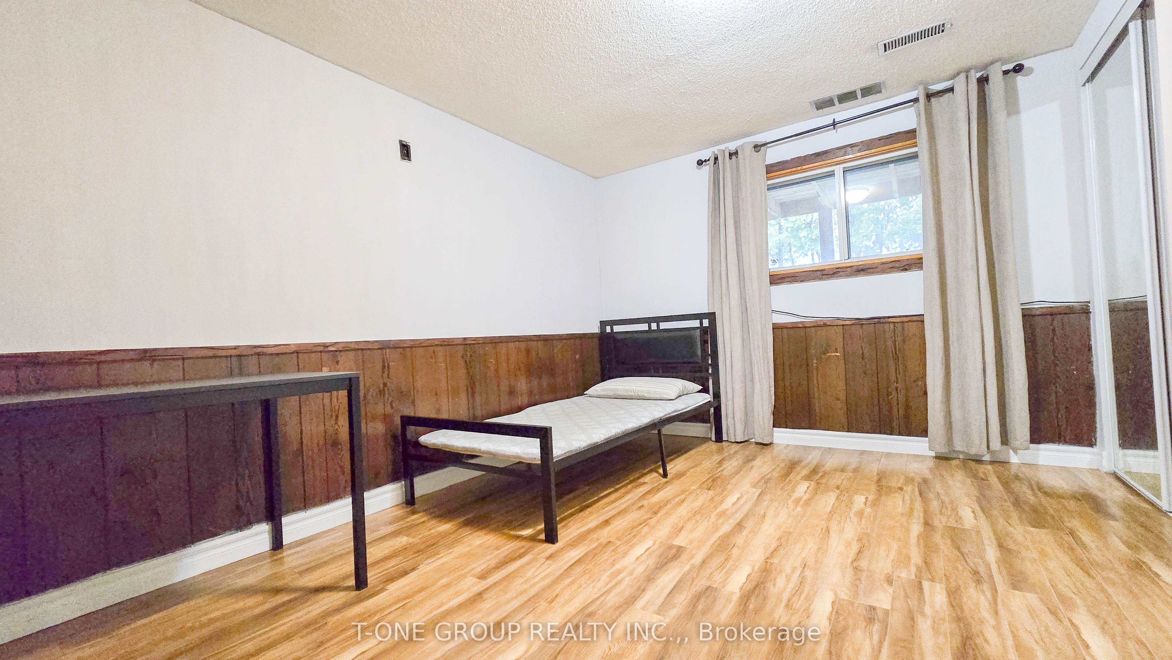 60 Iangrove Terrace Bsmt Property Photo 17