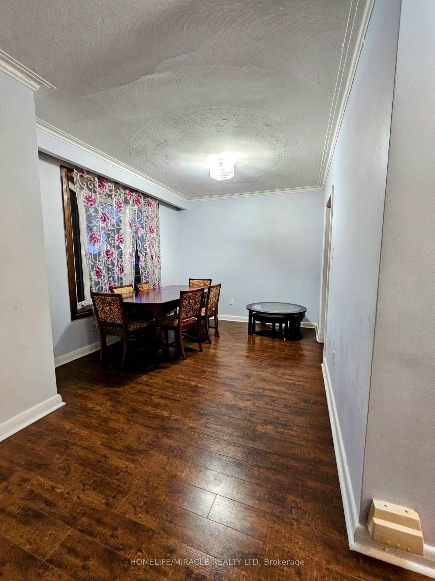 31 Romulus Drive Main Floor Property Photo 2