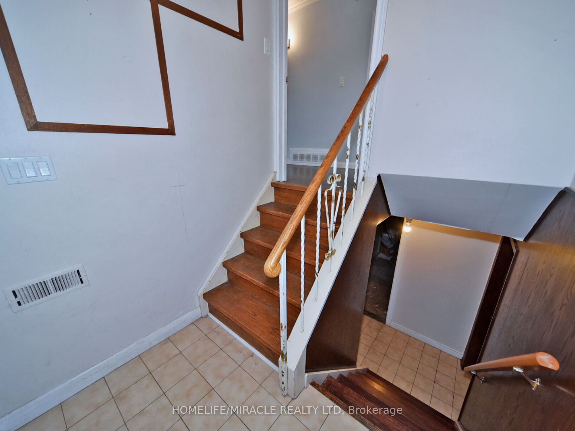 31 Romulus Drive Main Floor Property Photo 34