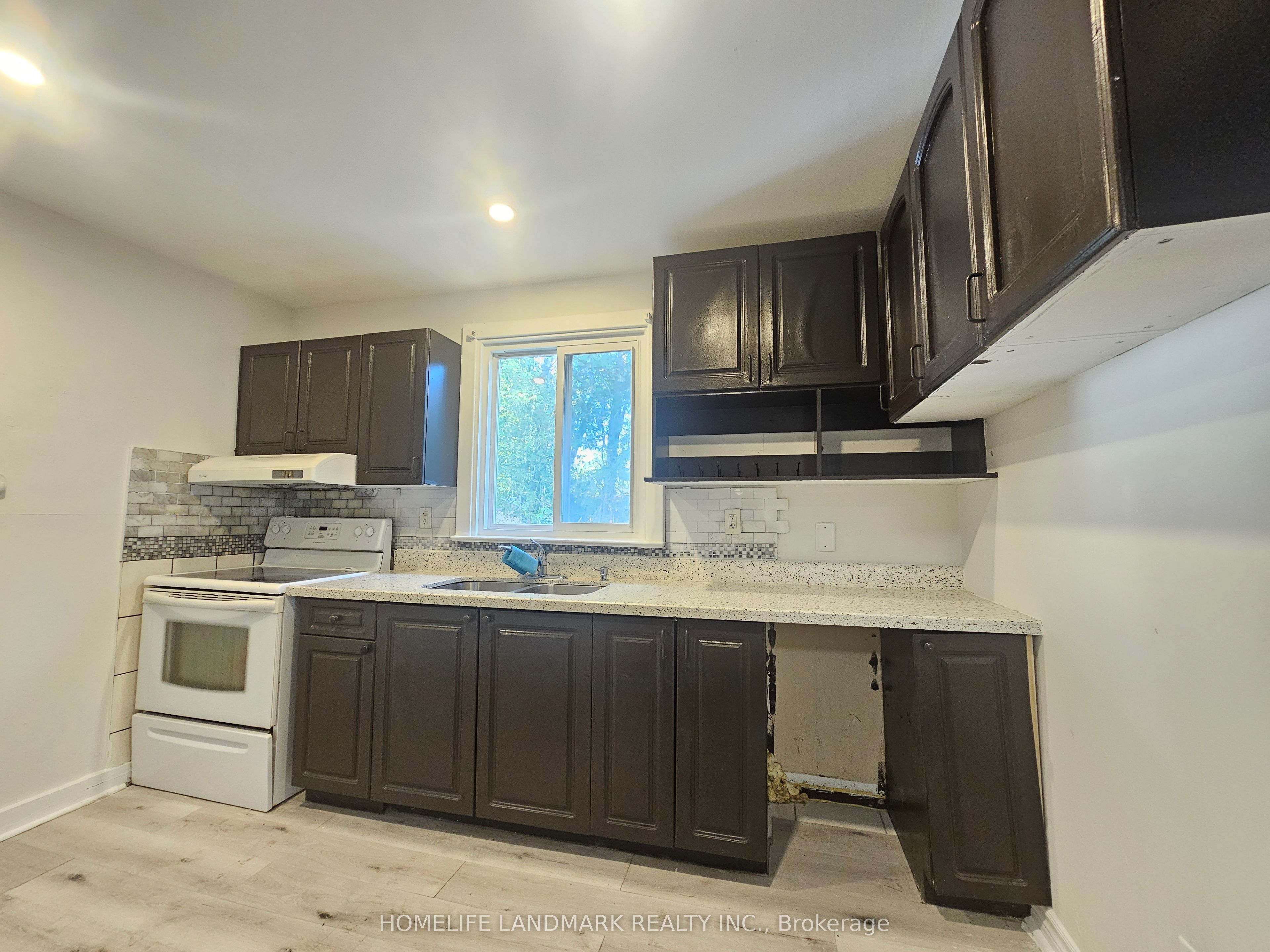 #main Unit Only - 43 Beachell Street Property Photo 2