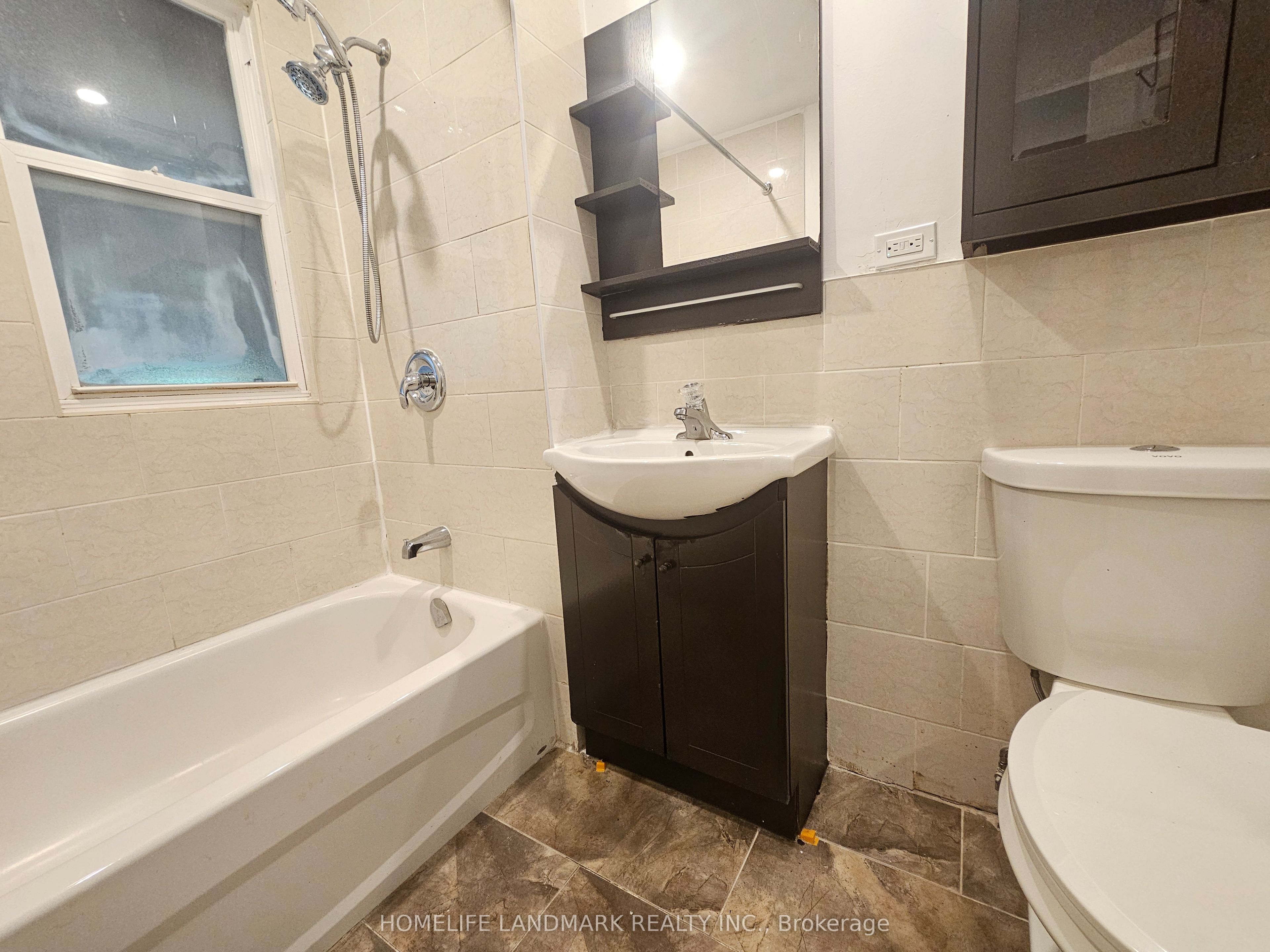#main Unit Only - 43 Beachell Street Property Photo 7